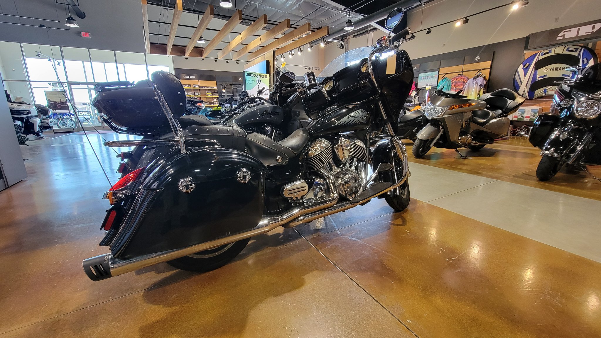 2017  Chieftain® 1