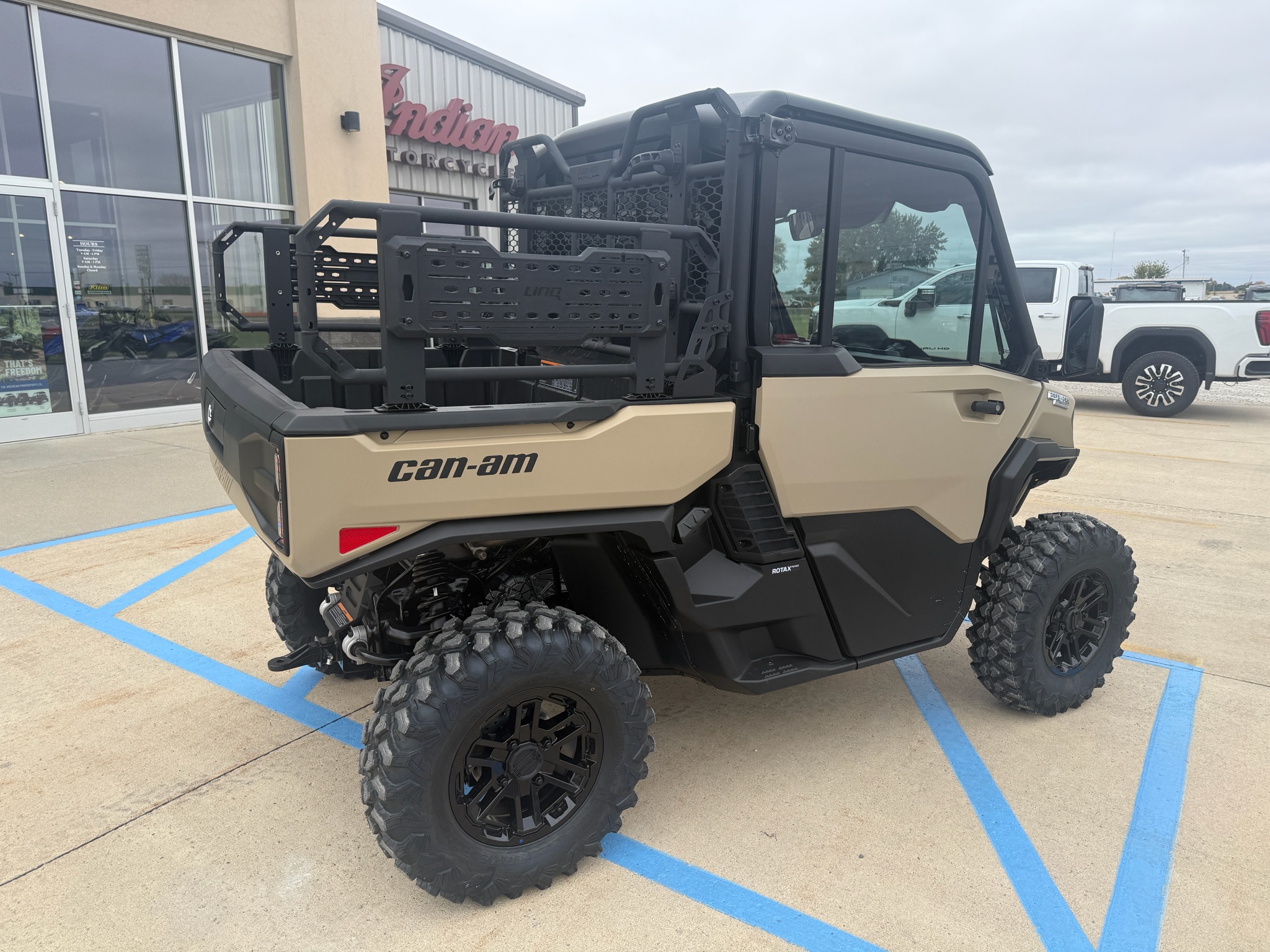 2027 Can-Am™ Defender XU Limited HD11 2
