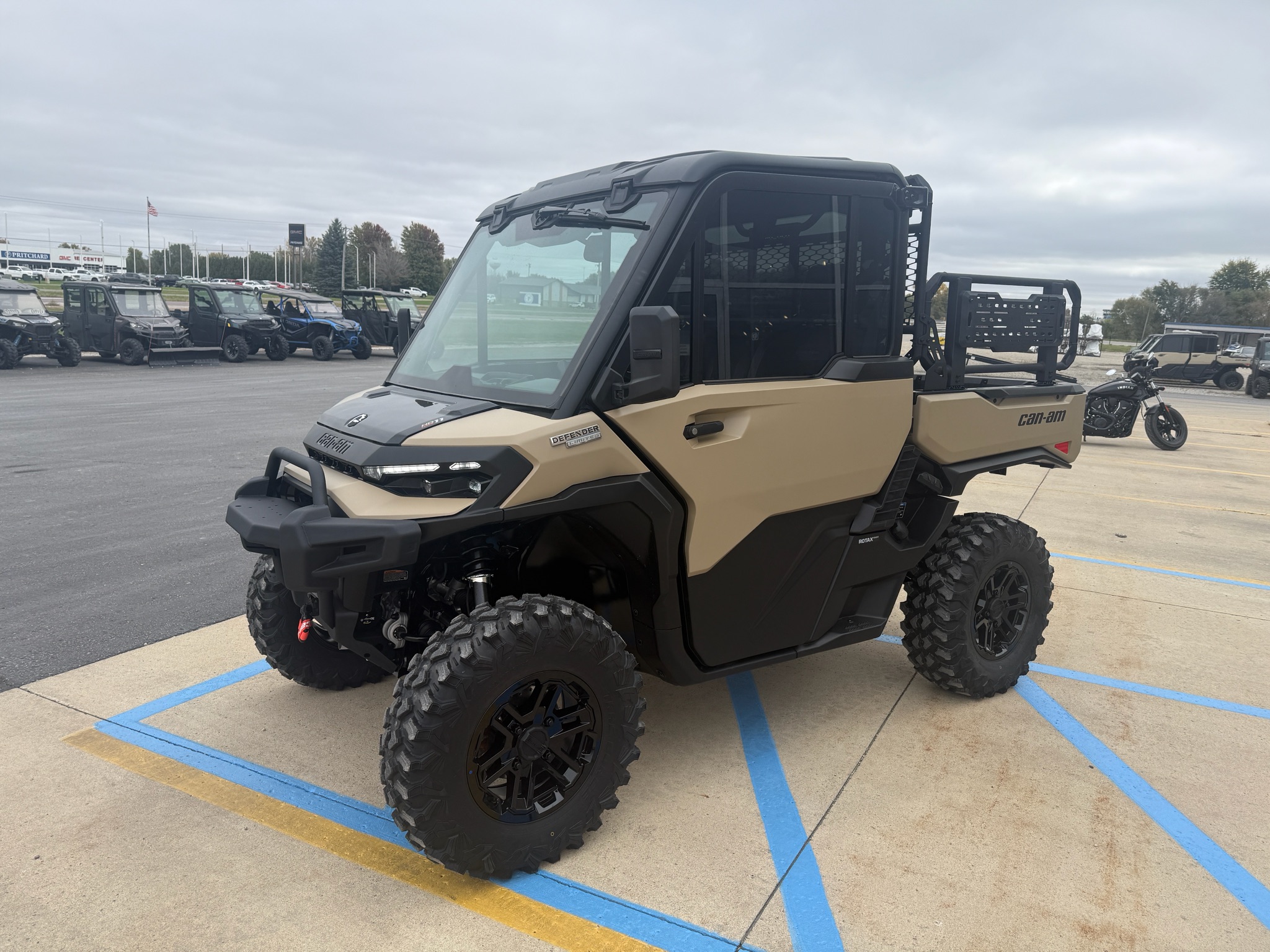 2027 Can-Am™ Defender XU Limited HD11 5