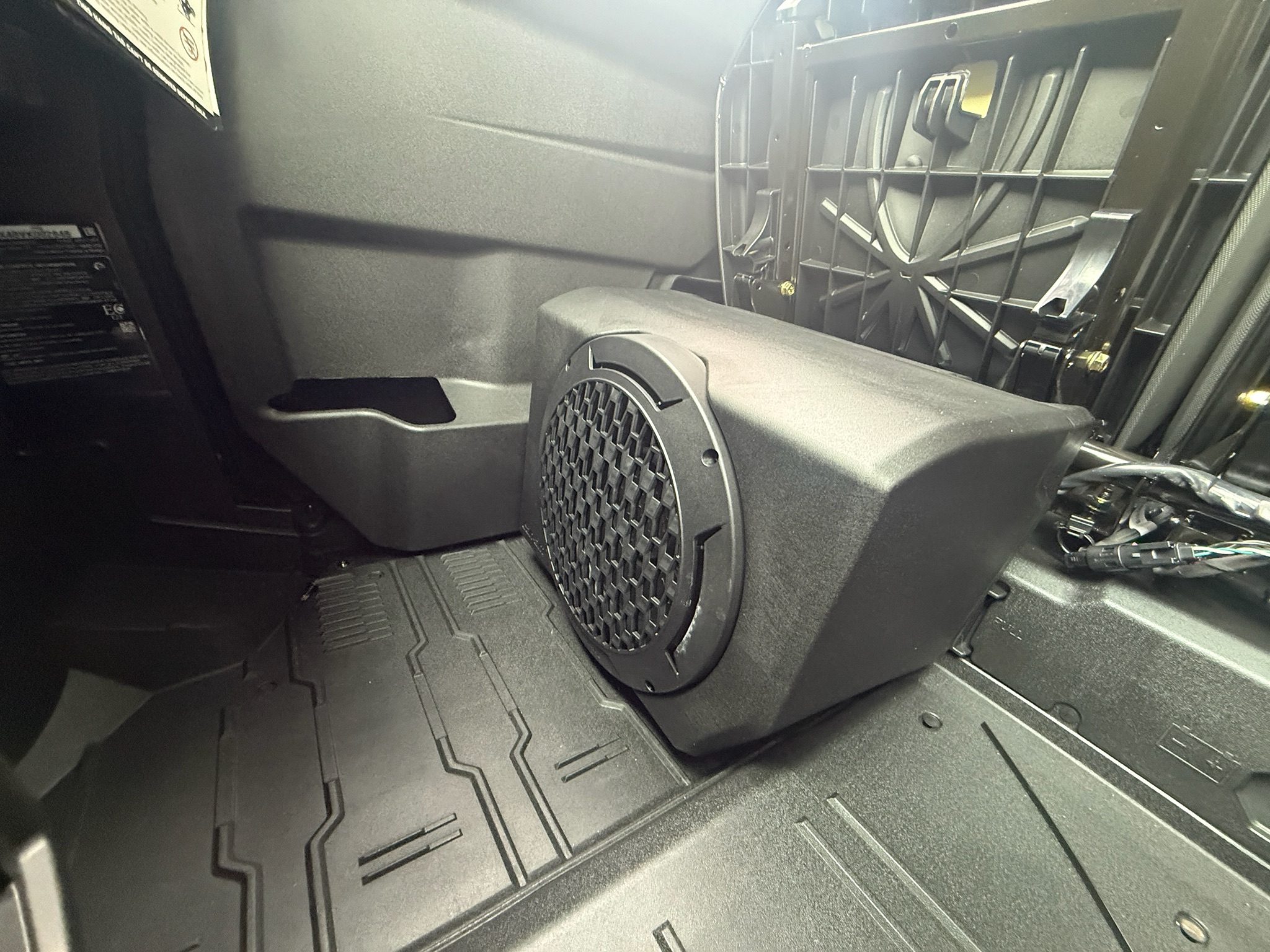 2027 Can-Am™ Defender XU Limited HD11 10