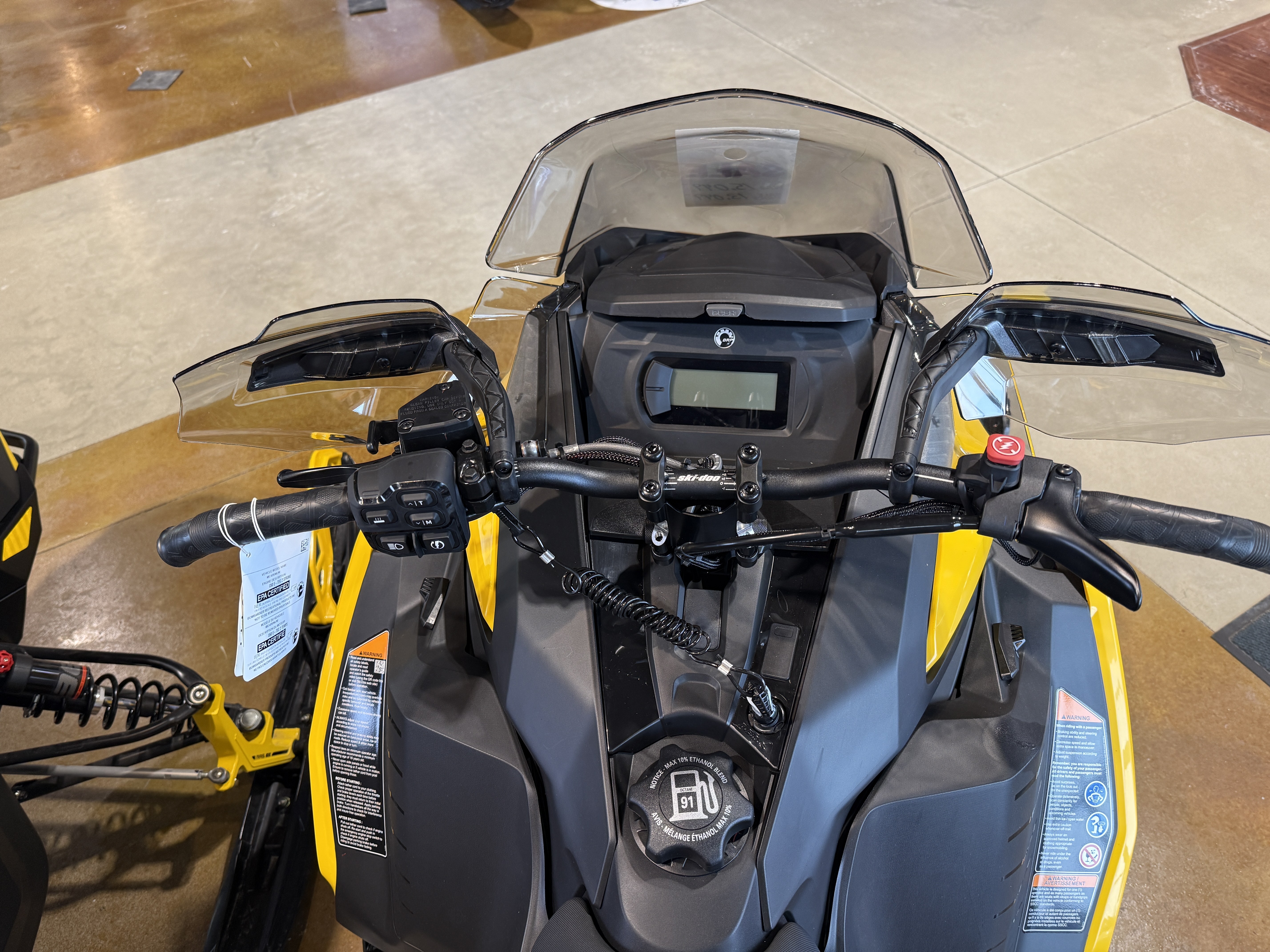 2025 Ski-Doo MXZ Adrenaline 129 850 E-TEC ES Ripsaw 1.25 3