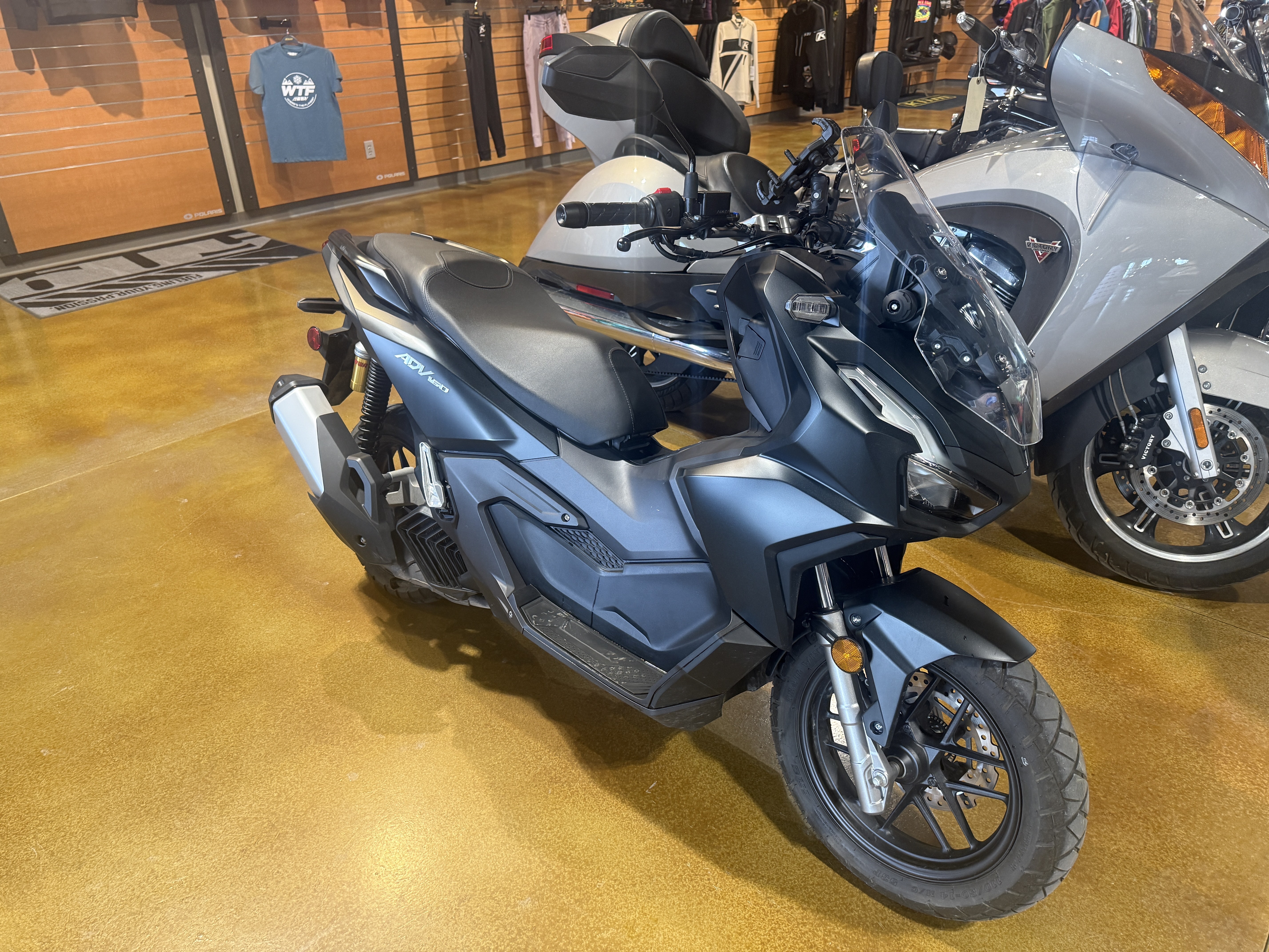 2025 Honda ADV160 1