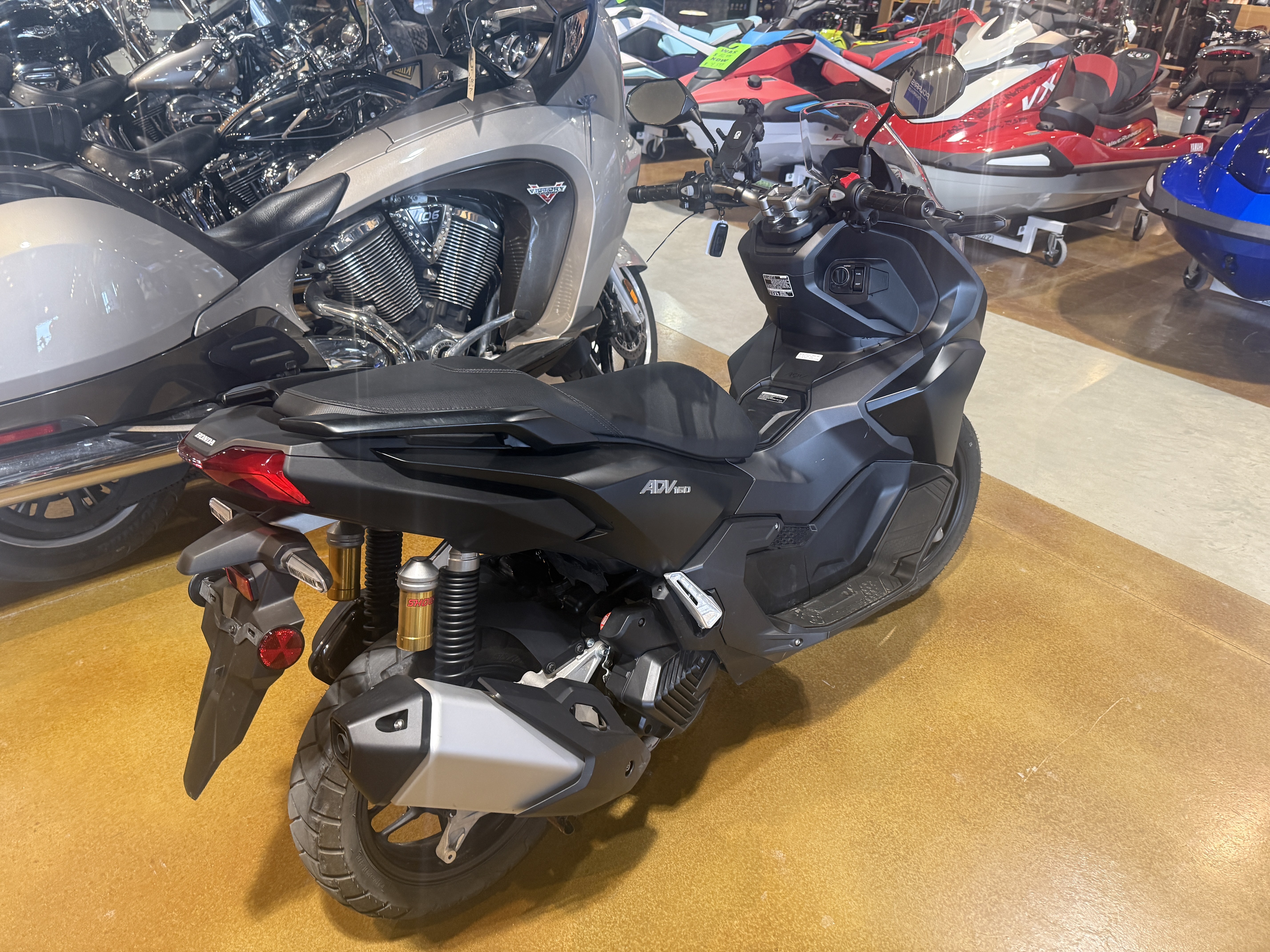 2025 Honda ADV160 2