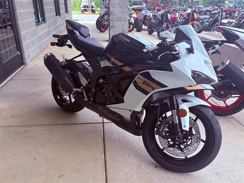 2026 Kawasaki Ninja ZX-6R ABS — photo 1 of 9