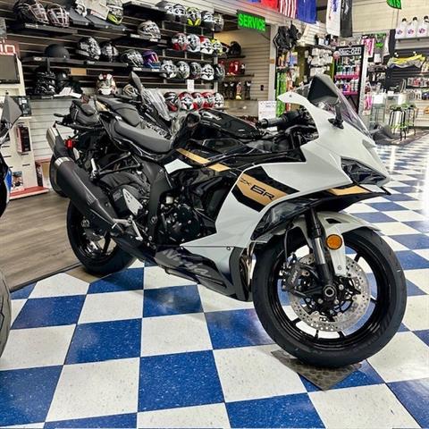 2026 Kawasaki Ninja ZX-6R — photo 1 of 6