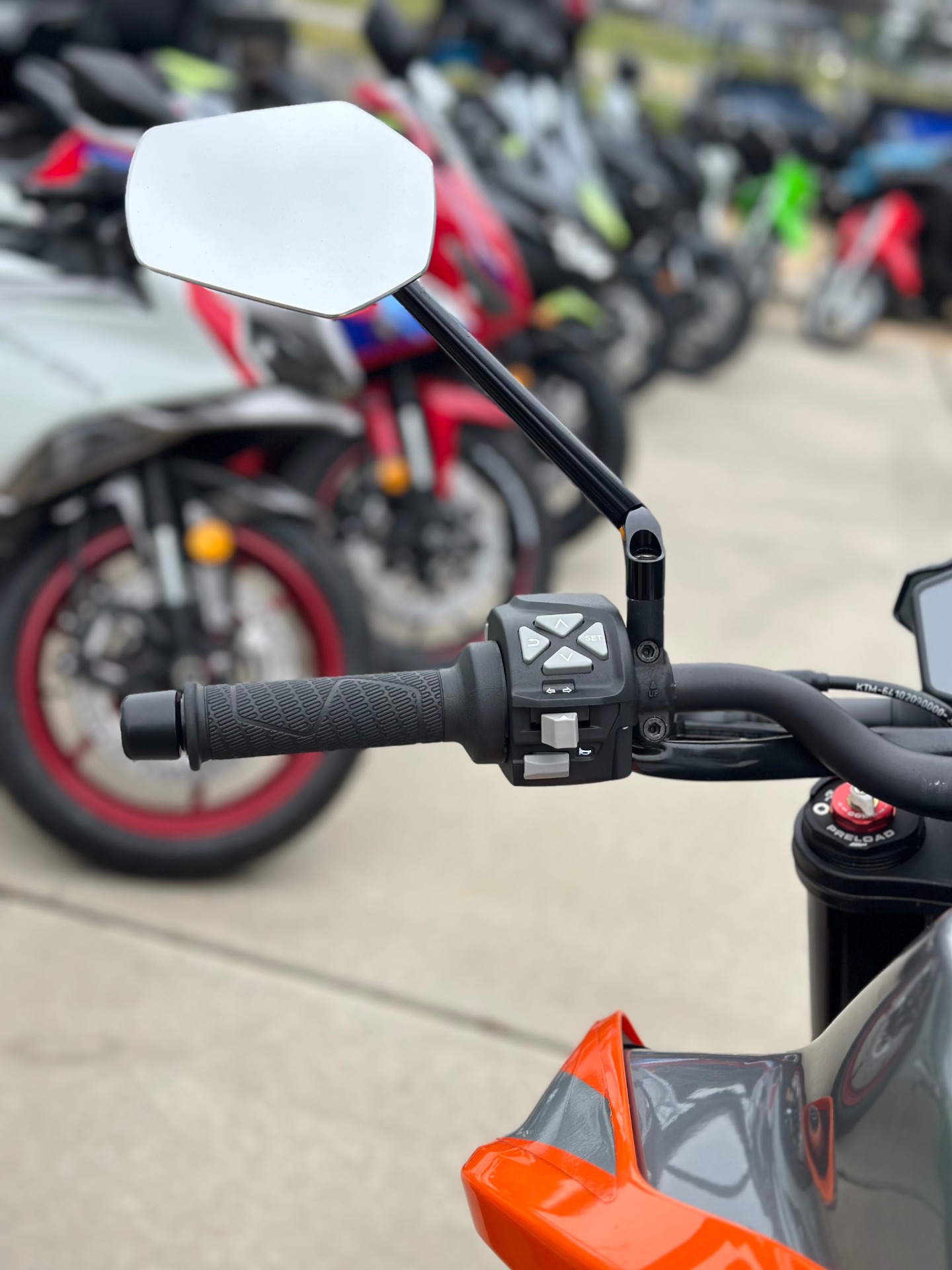 2019 KTM 790 Duke 4
