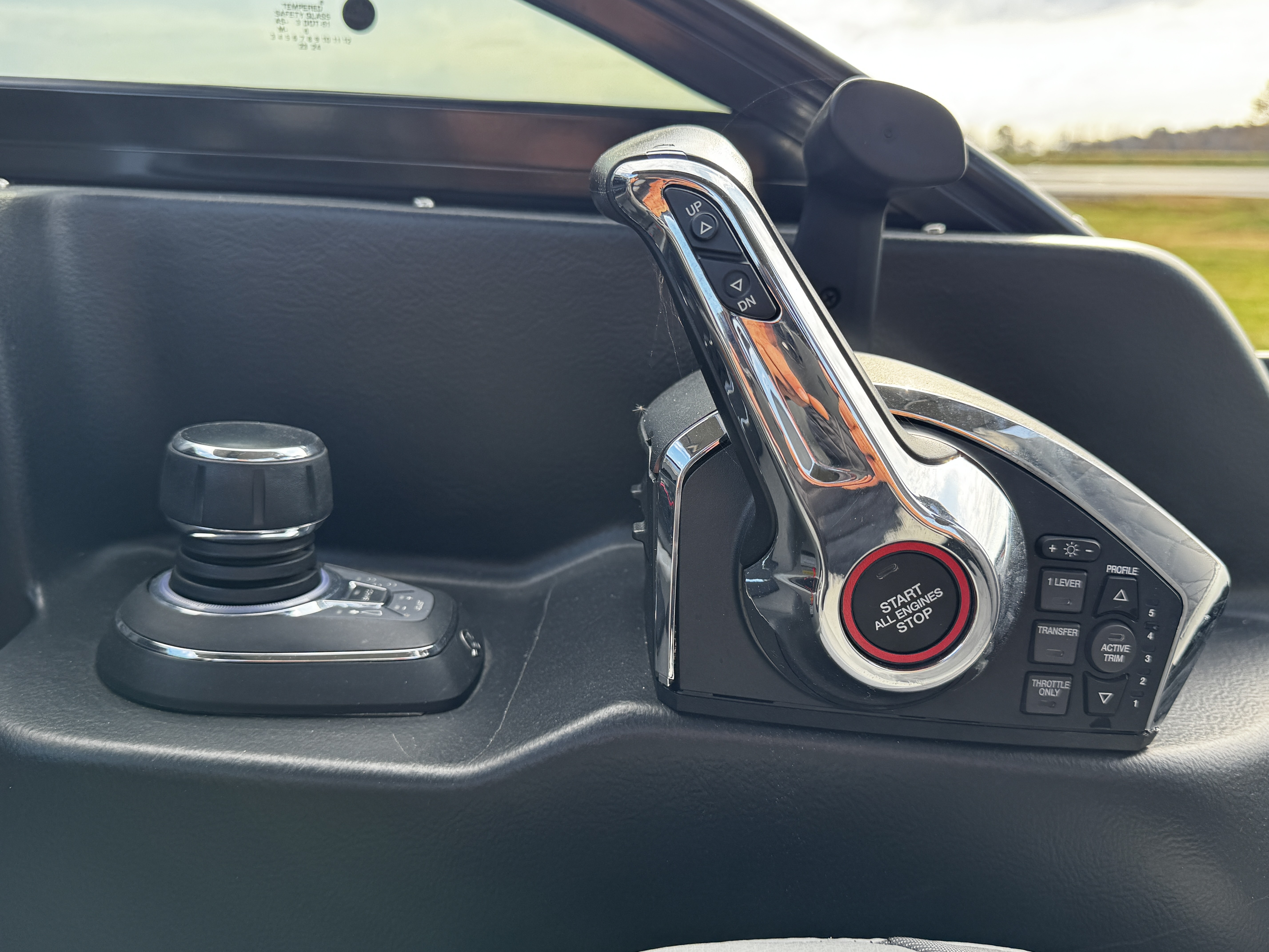 2024 Manitou LX 27 Rear Facing X-treme Windshield (RFXW) in Paducah, Kentucky - Photo 6