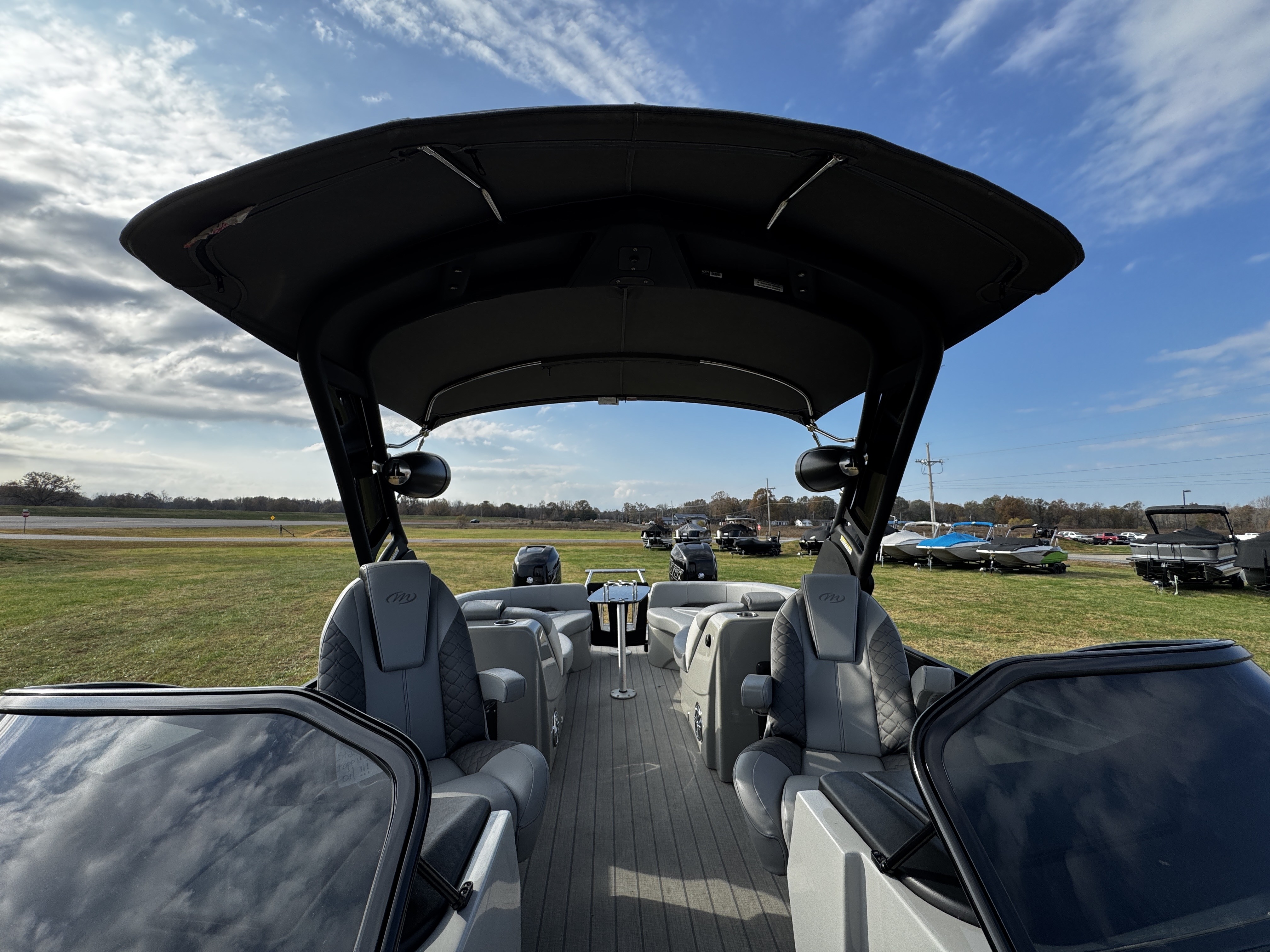 2024 Manitou LX 27 Rear Facing X-treme Windshield (RFXW) in Paducah, Kentucky - Photo 10