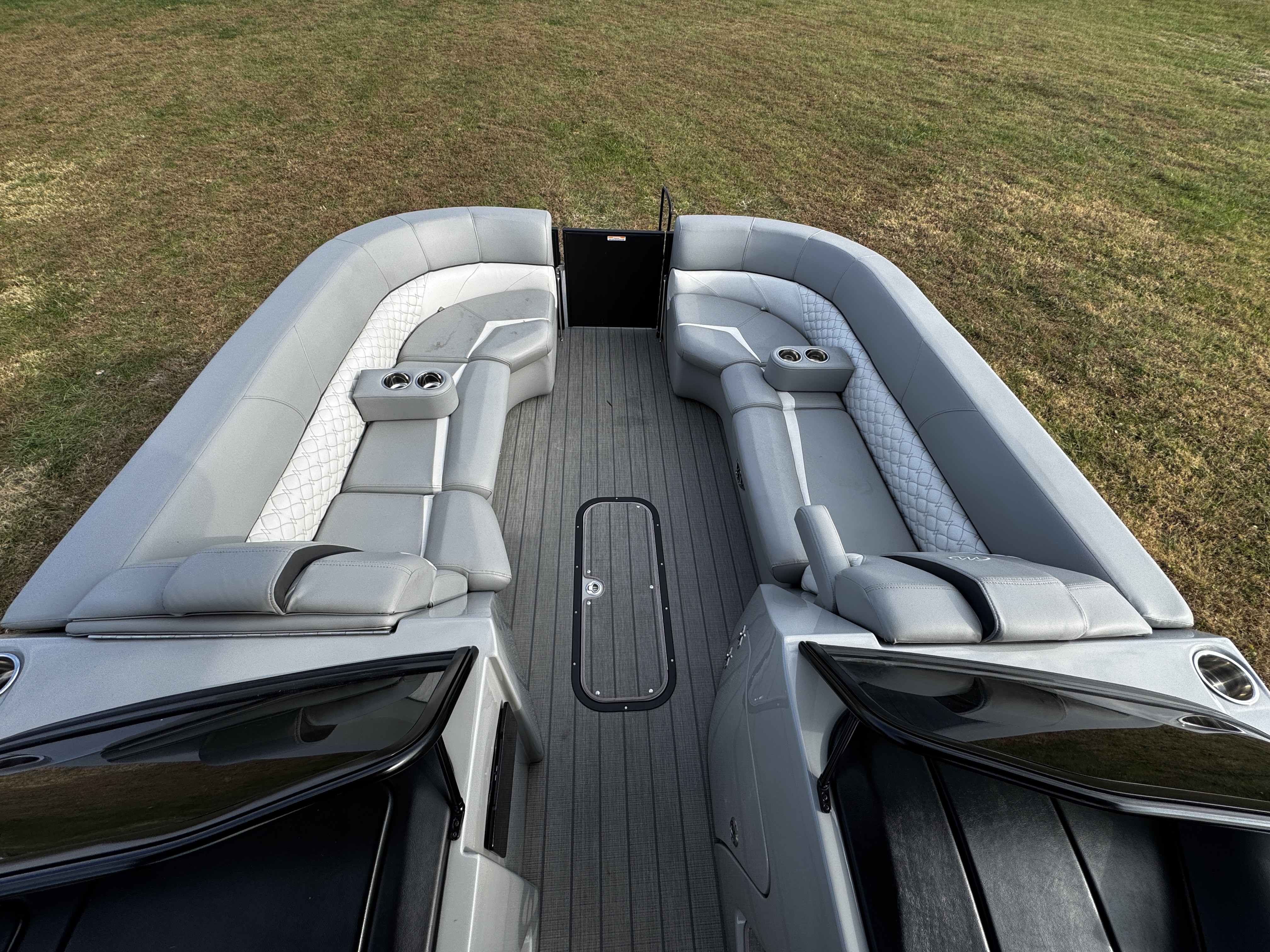 2024 Manitou LX 27 Rear Facing X-treme Windshield (RFXW) in Paducah, Kentucky - Photo 13