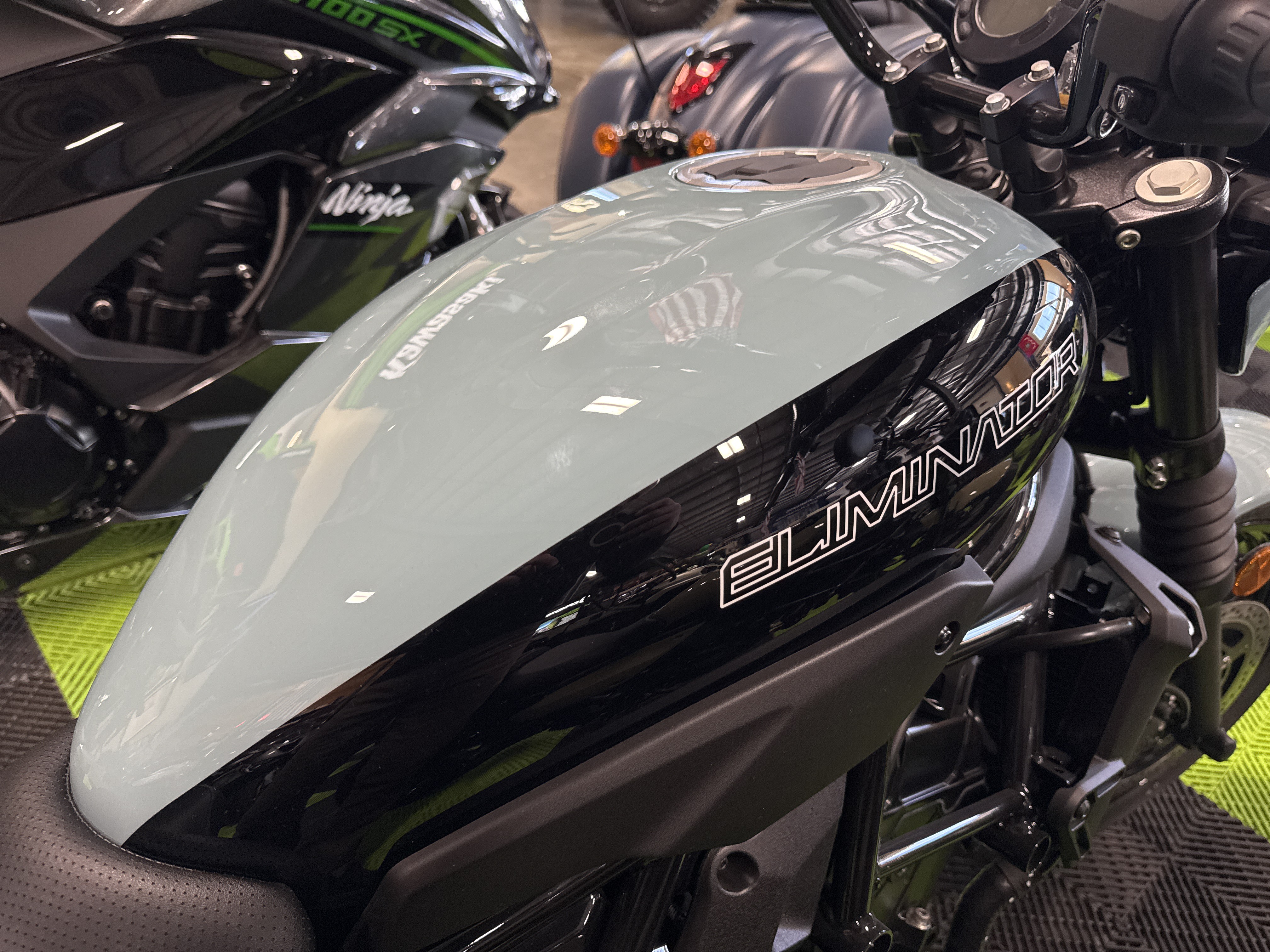 Kawasaki ELIMINATOR SE 燃料タンク ブラック 2025 Kawasaki Eliminator® SE ABS, Paducah KY | New Motorcycles for