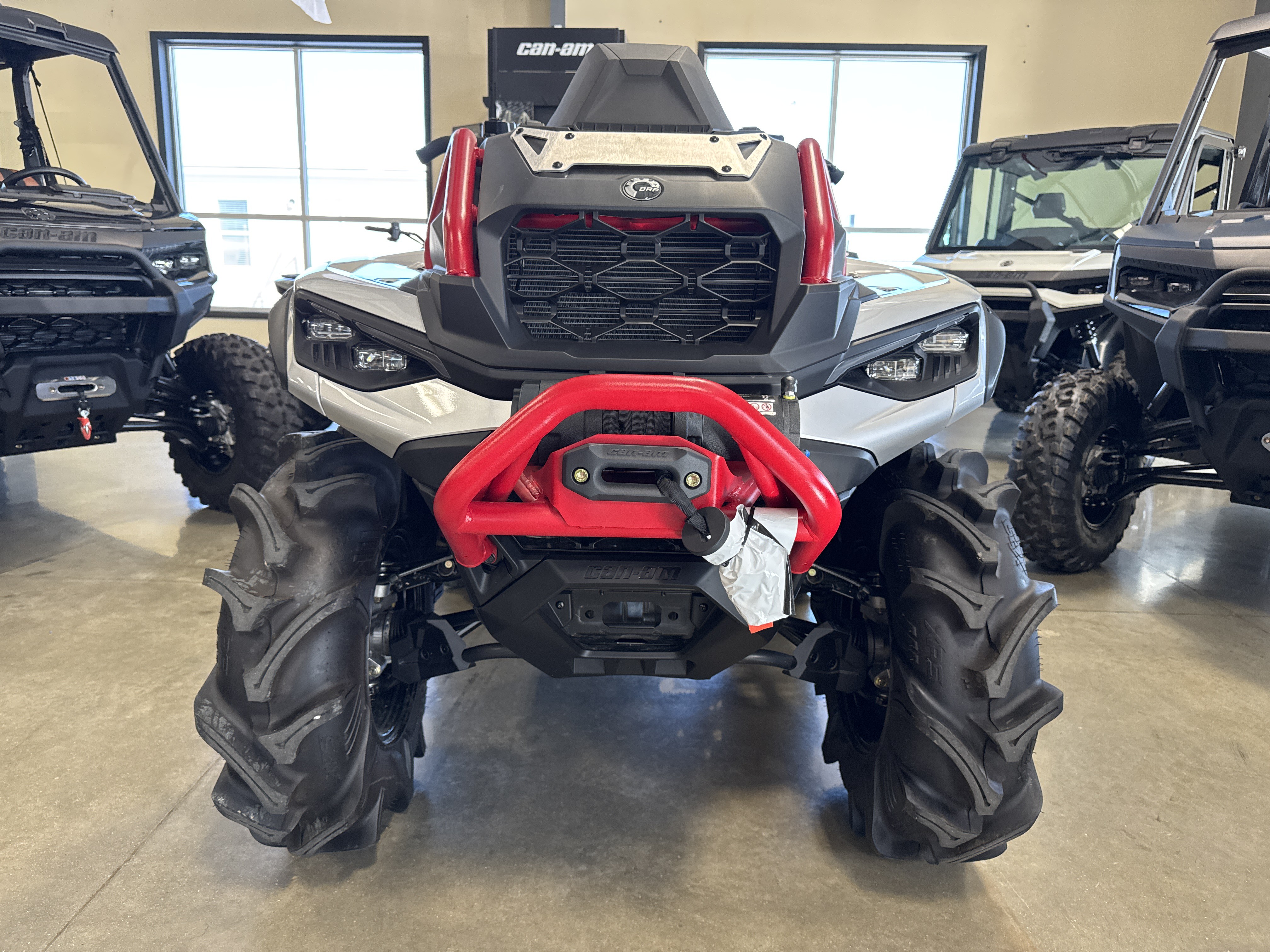 2025 Can-Am Outlander X MR 1000R in Paducah, Kentucky - Photo 2