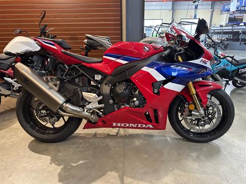 2025 Honda CBR1000RR-R Fireblade SP in Paducah, Kentucky - Photo 1
