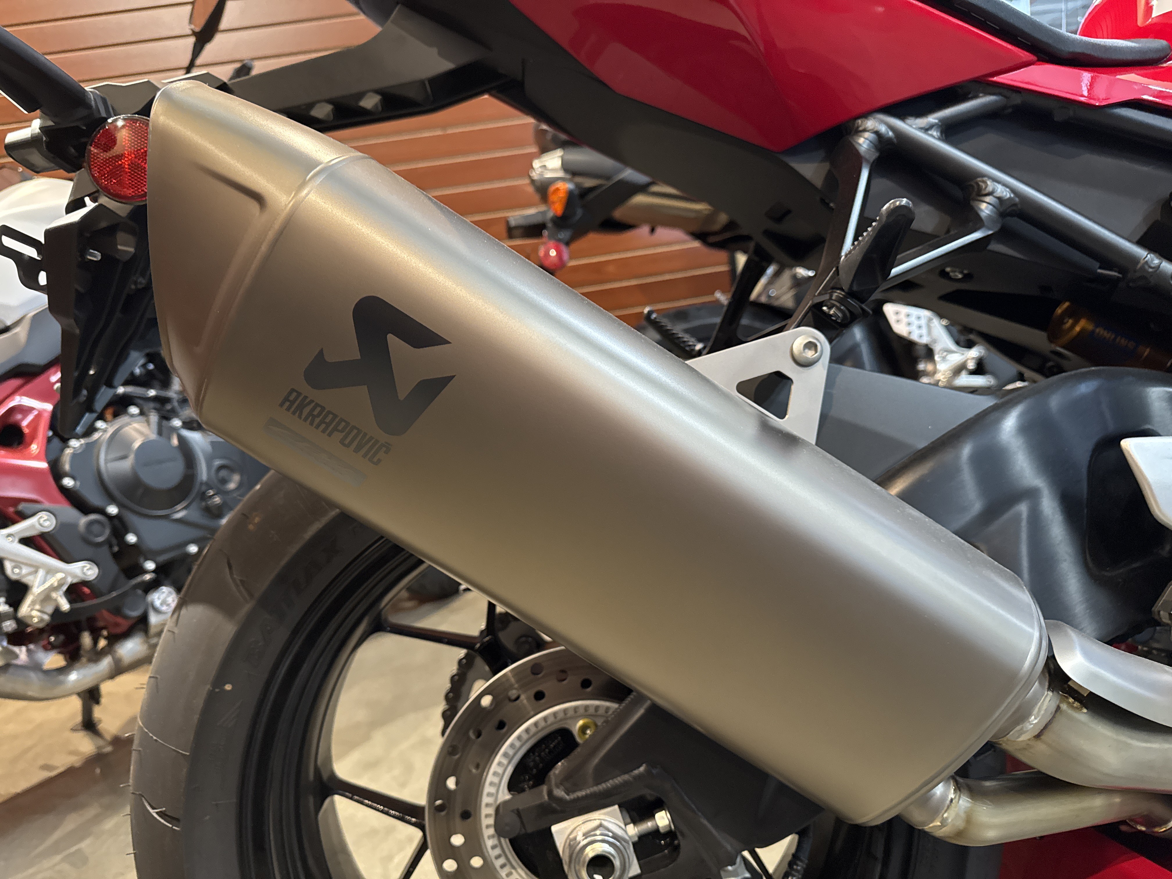 2025 Honda CBR1000RR-R Fireblade SP in Paducah, Kentucky - Photo 5