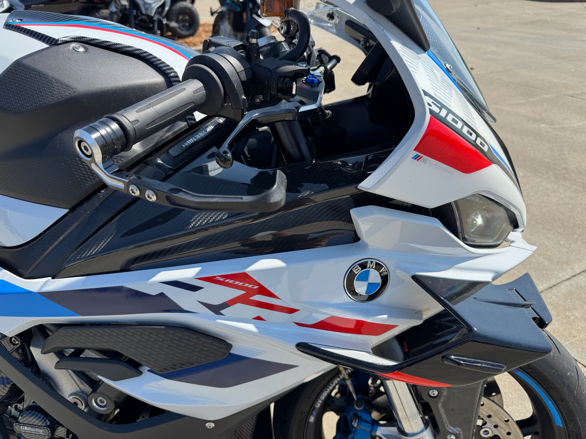 2024 BMW S1000RR 11