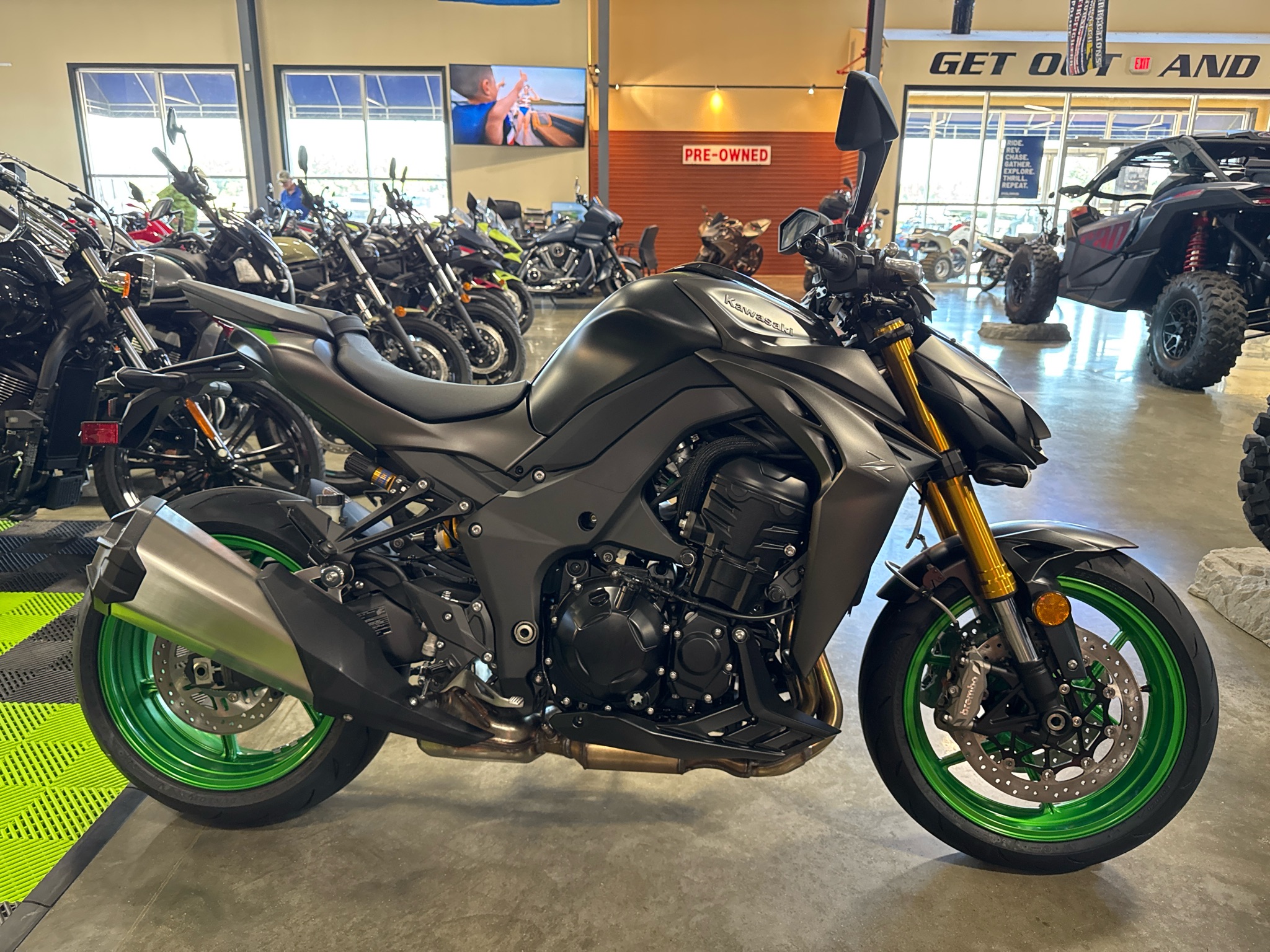2026 Kawasaki Z1100 SE ABS 1