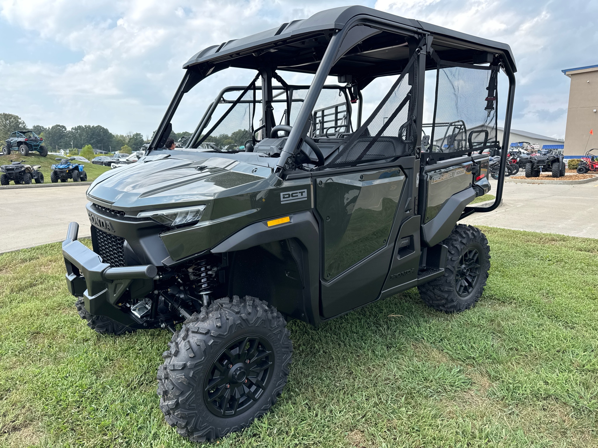 2026 Honda Pioneer 1000-5 Deluxe 1