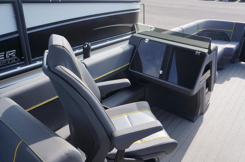 2024 Manitou Explore 24 Navigator in Paducah, Kentucky - Photo 8