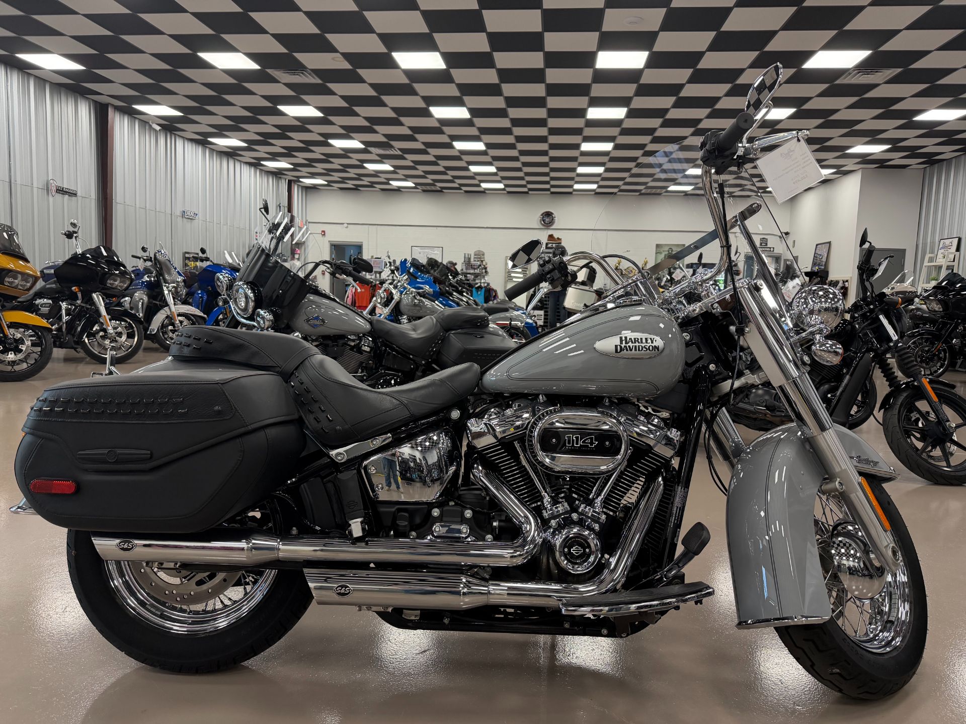 2024 Harley-Davidson Heritage Classic 114 3
