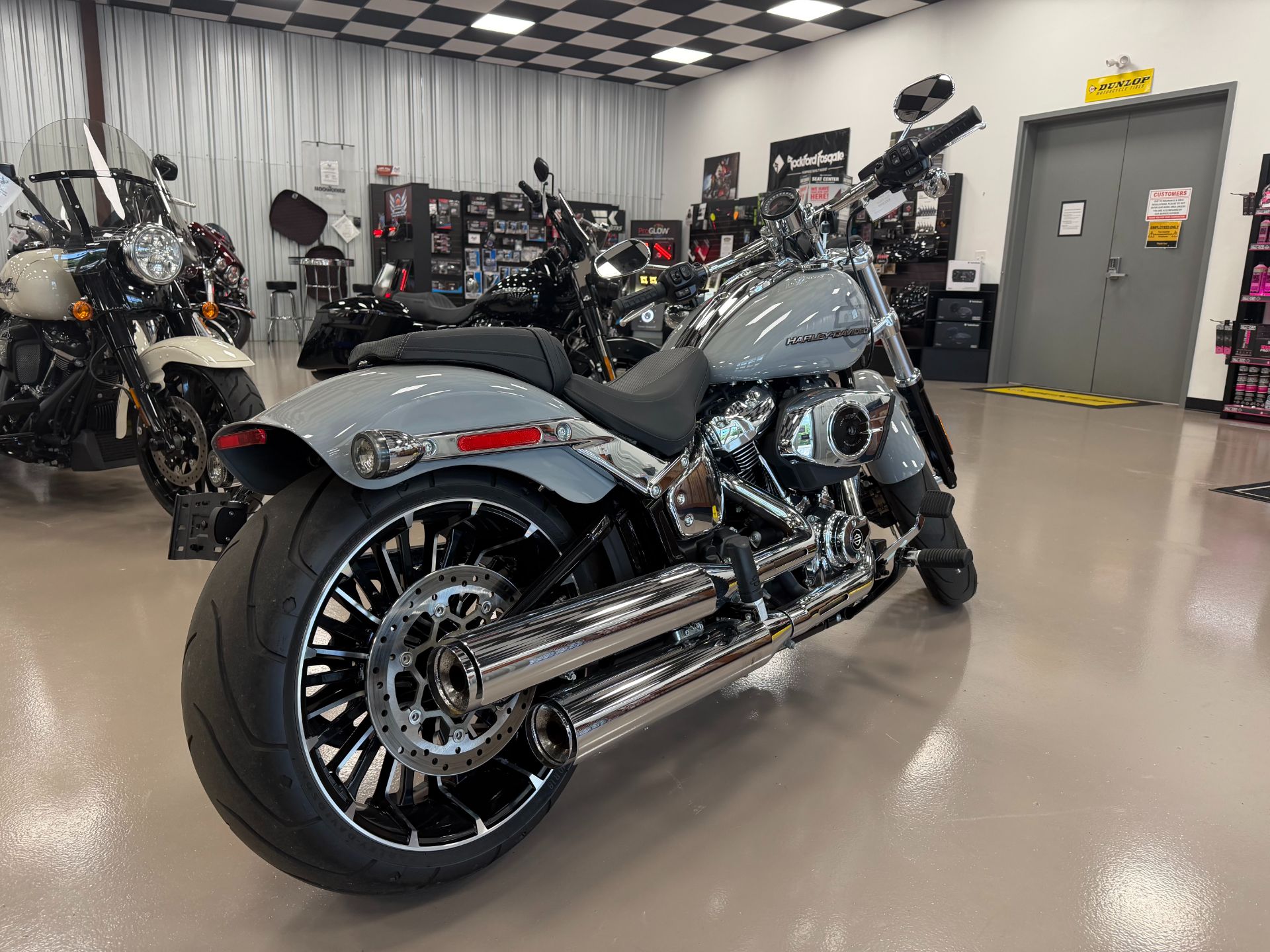 2025 Harley-Davidson Breakout® 10
