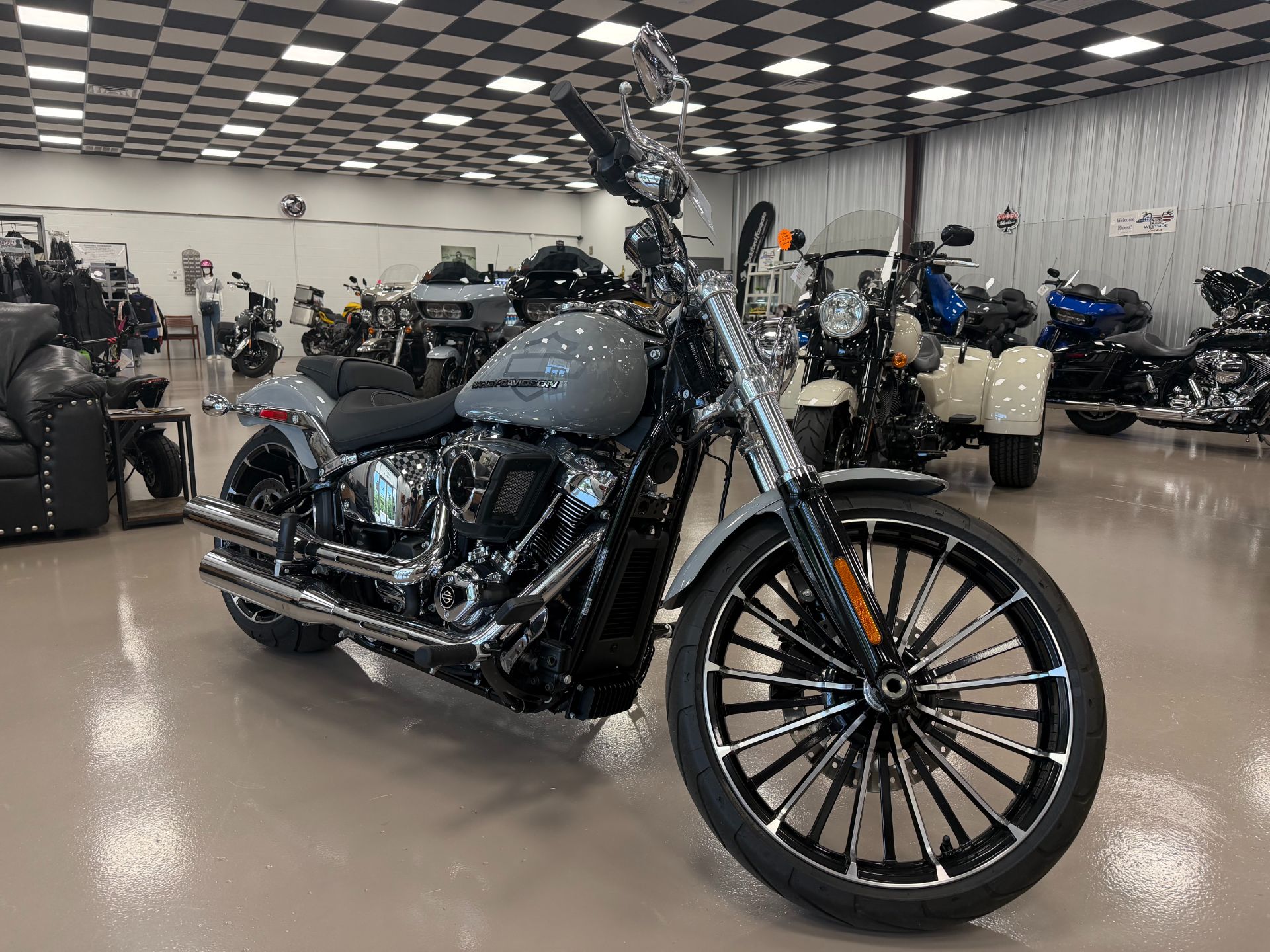 2025 Harley-Davidson Breakout® 4