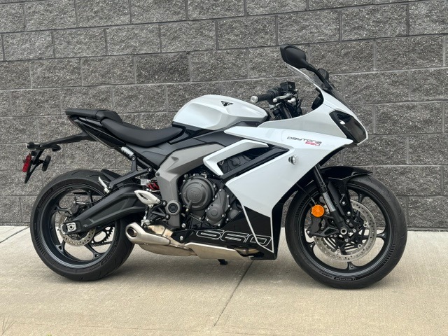 2025 Triumph Daytona 660 1