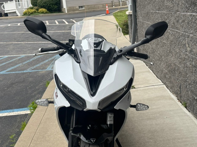 2025 Triumph Daytona 660 3