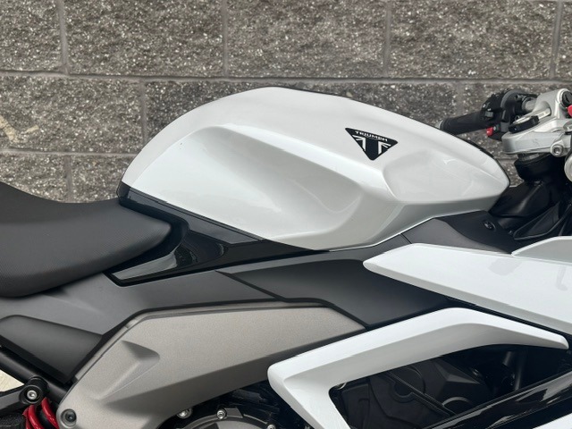 2025 Triumph Daytona 660 4