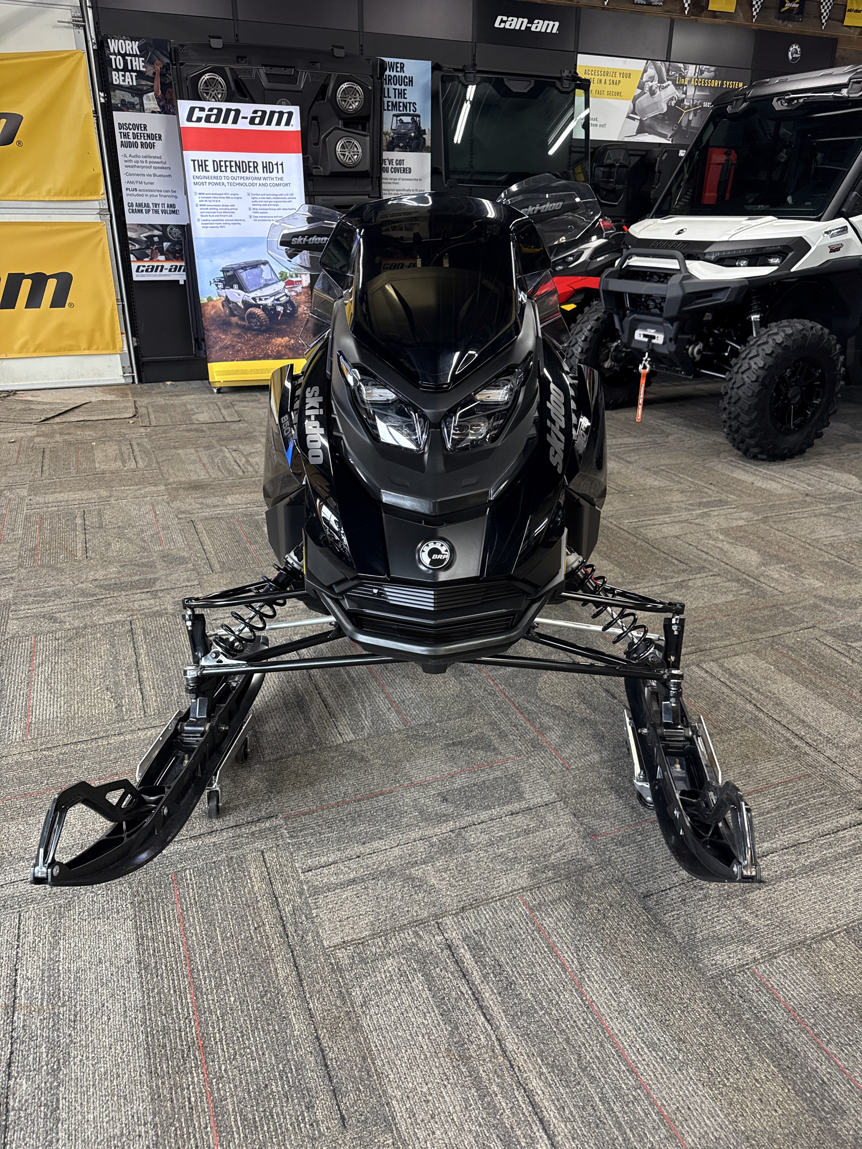 スノーモービル スキードゥー SKI-DOO RENEGADE レネゲード SPORT 550F