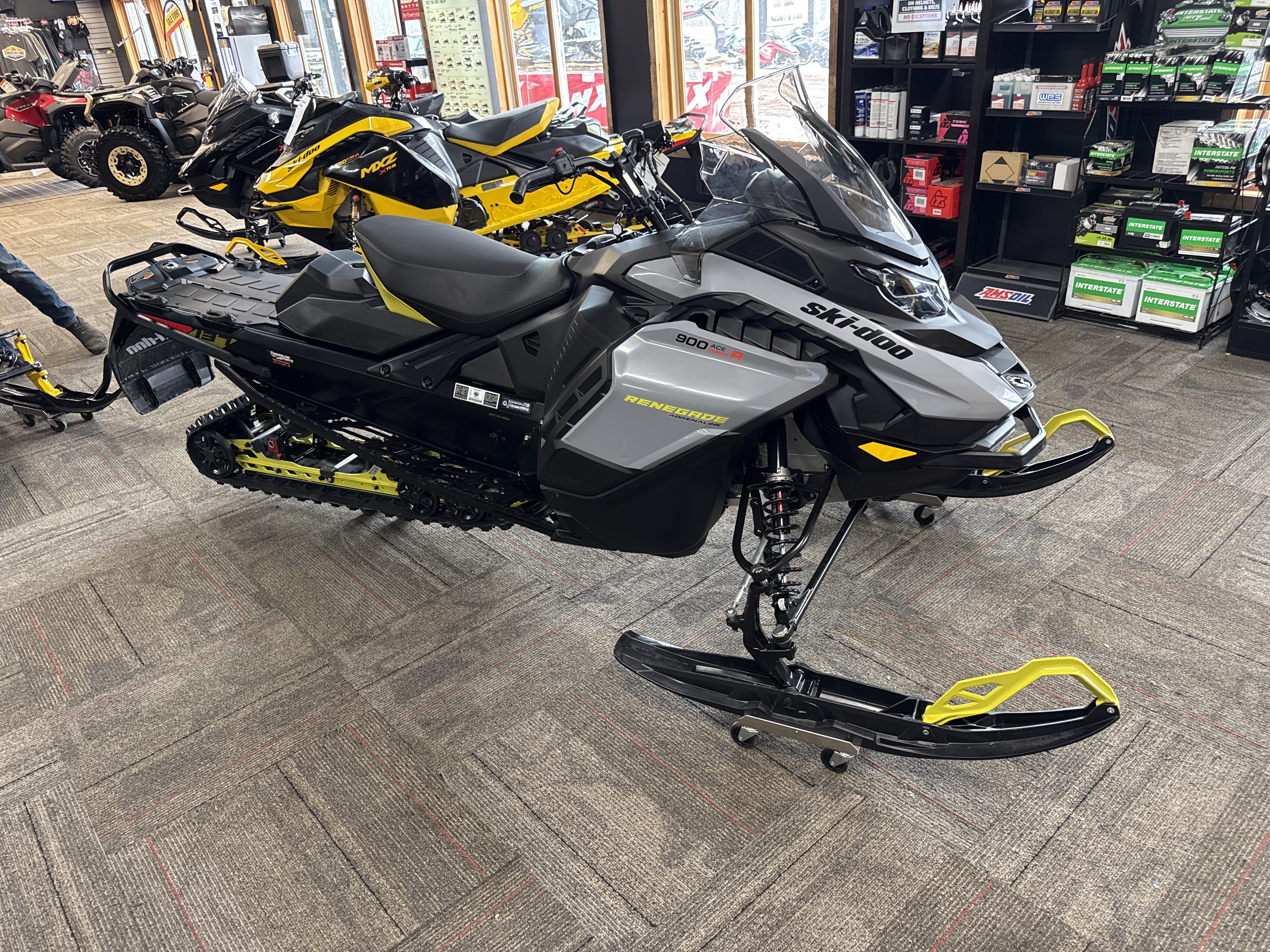 2026 Ski-Doo Renegade Adrenaline 900 ACE Turbo R ES Ripsaw 1.25 1