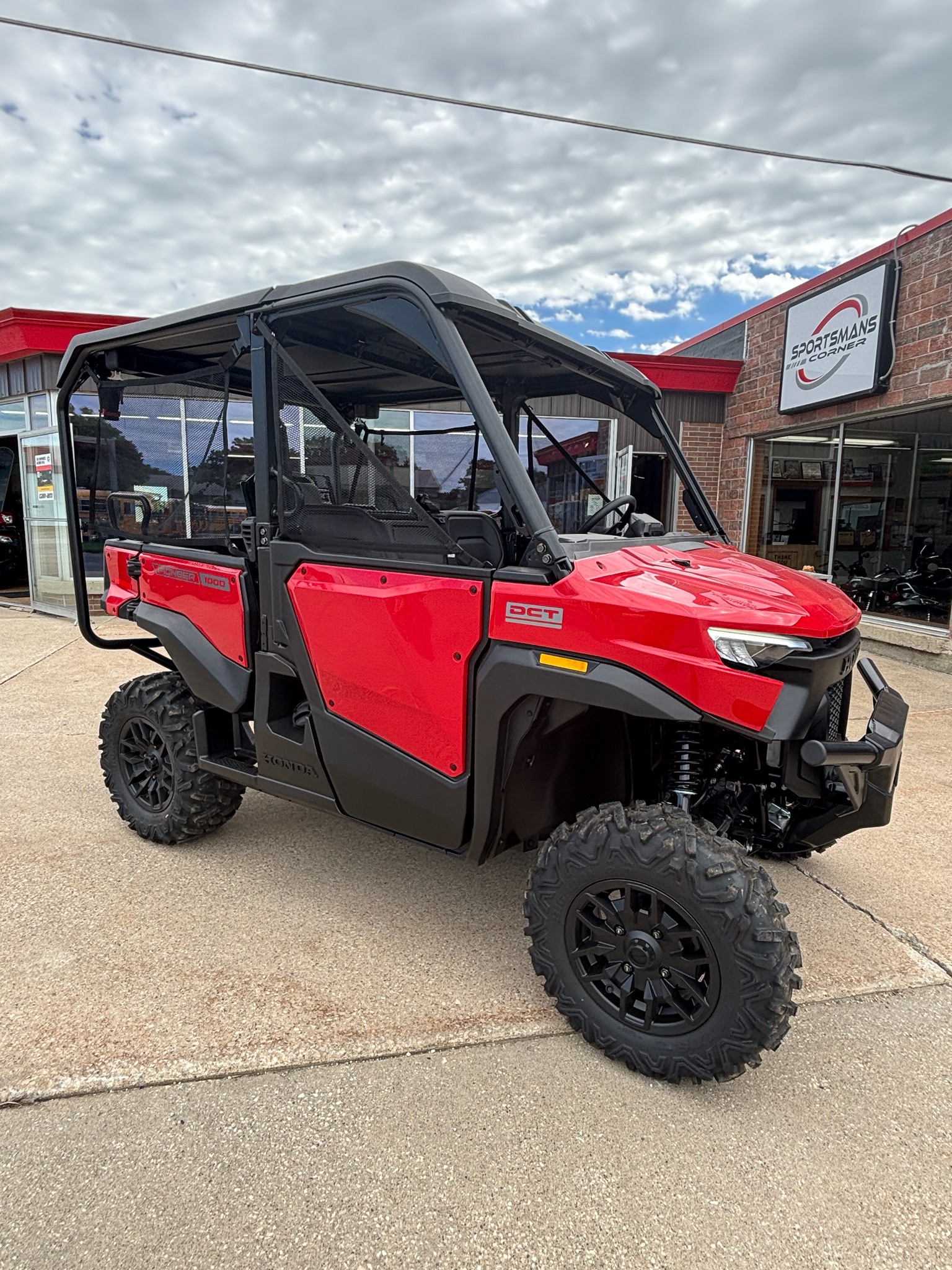 2026 Honda Pioneer 1000-5 Deluxe 2