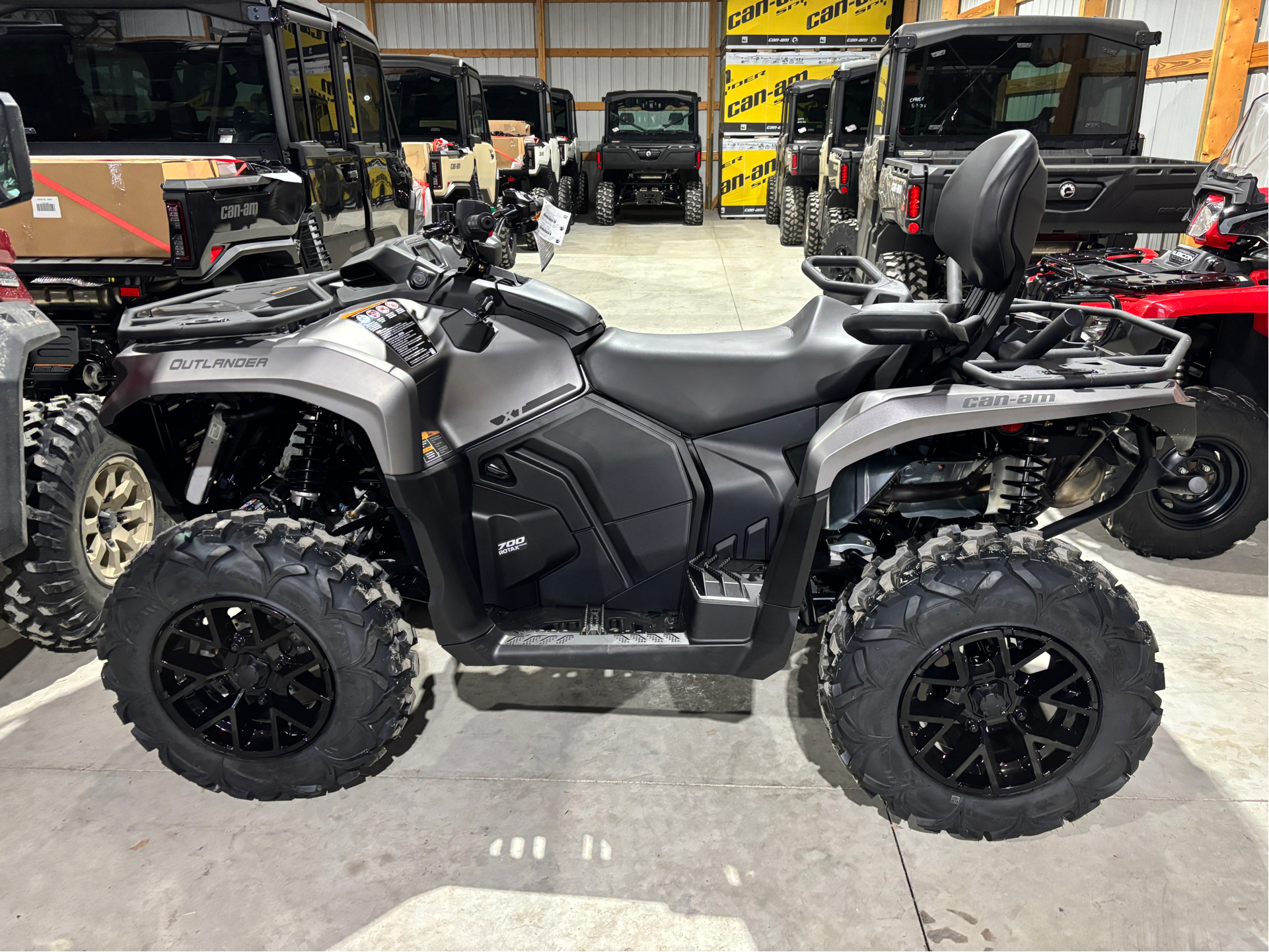2026 Can-Am Outlander MAX XT 700