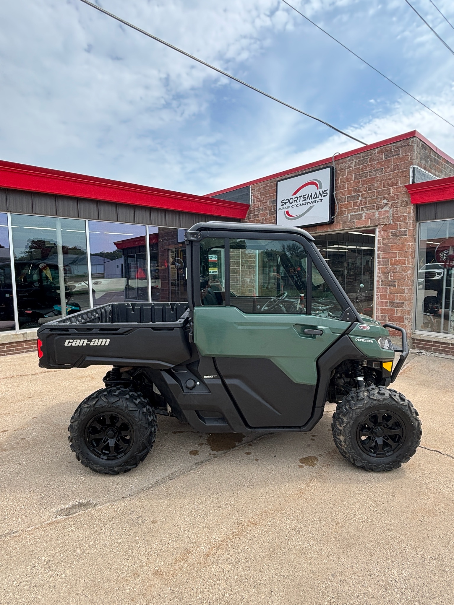 2022 Can-Am Defender DPS CAB HD9