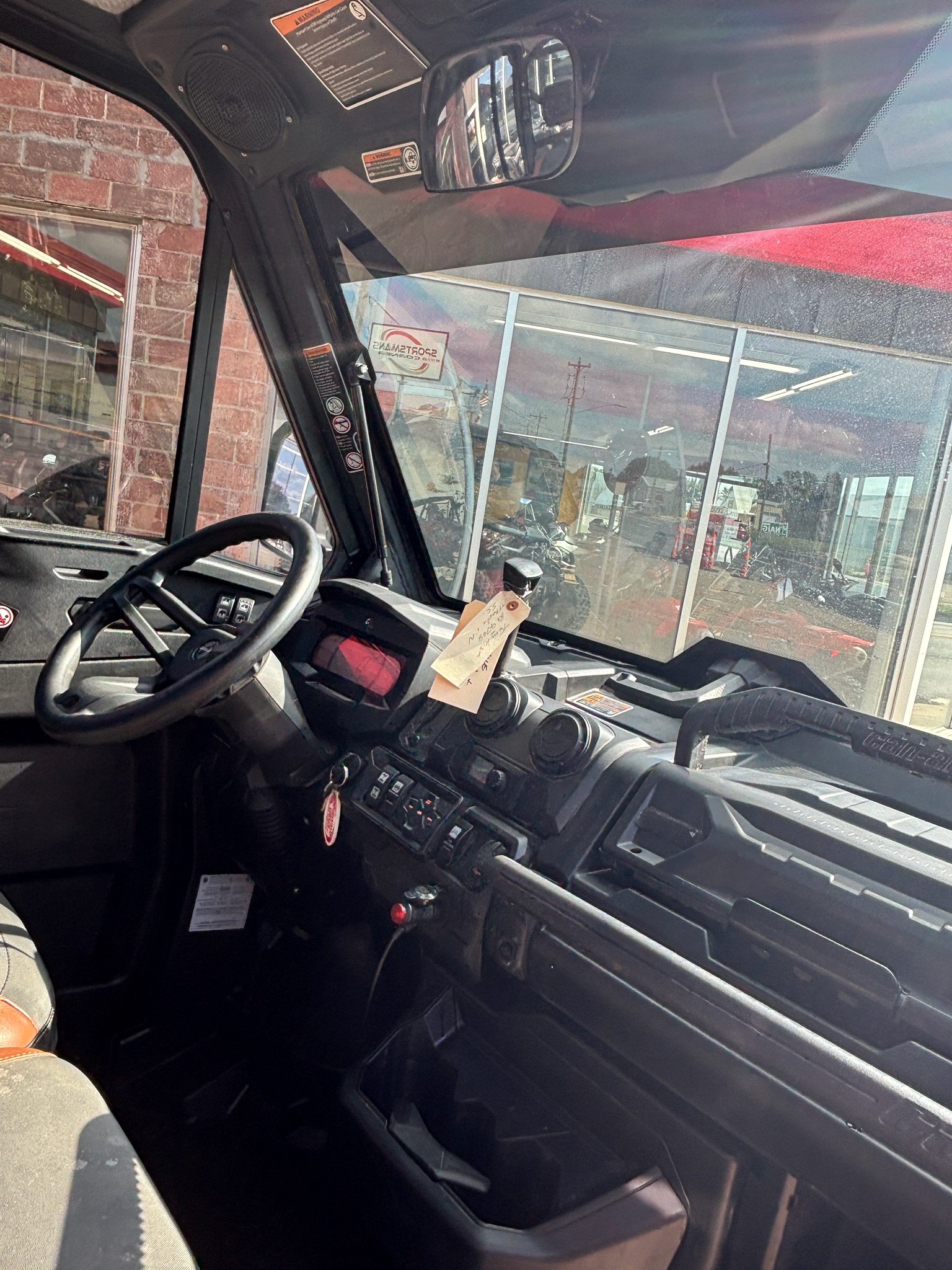 2023 Can-Am™ Defender Limited 7