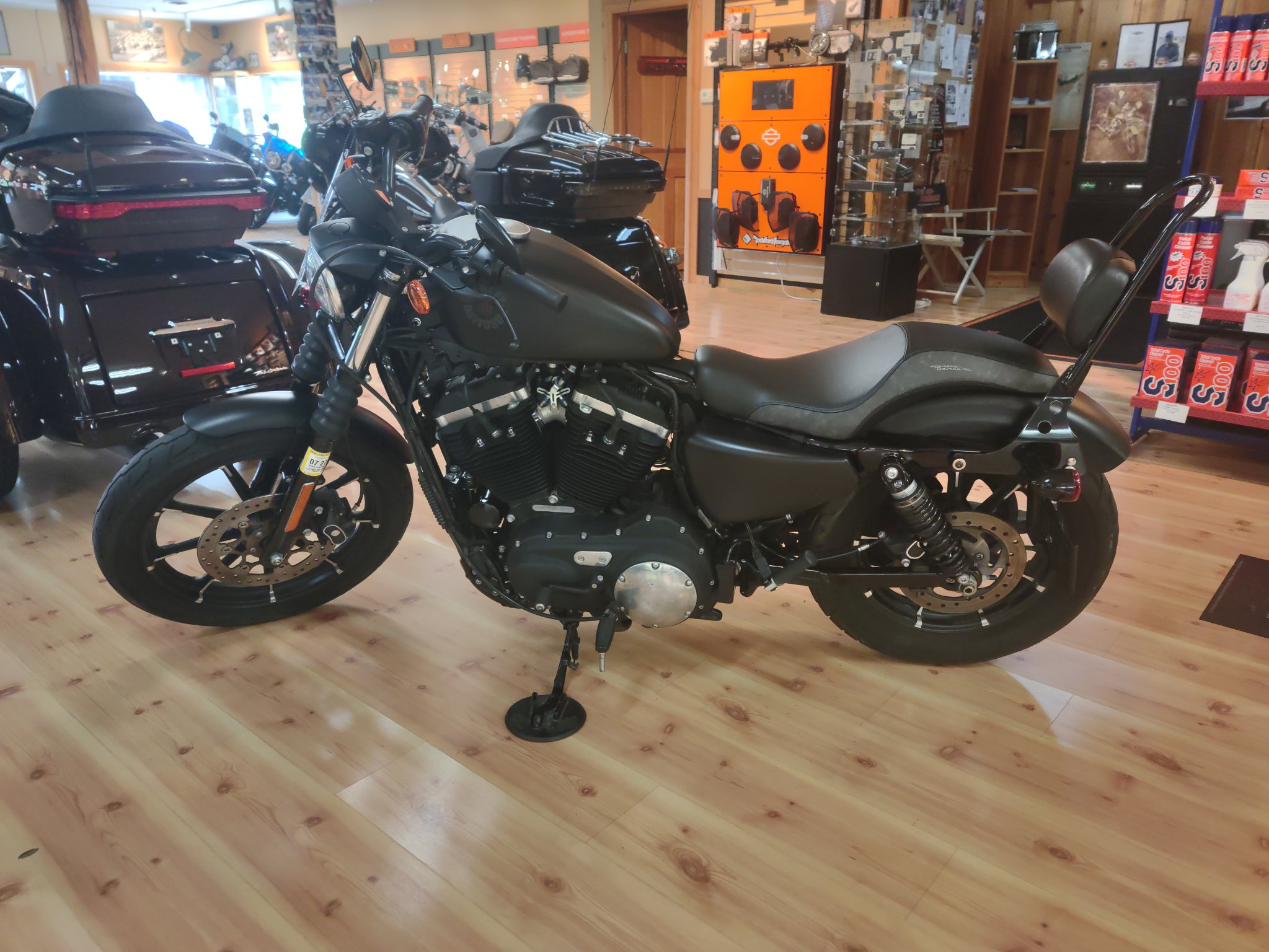 2020 Harley-Davidson Iron 883 2