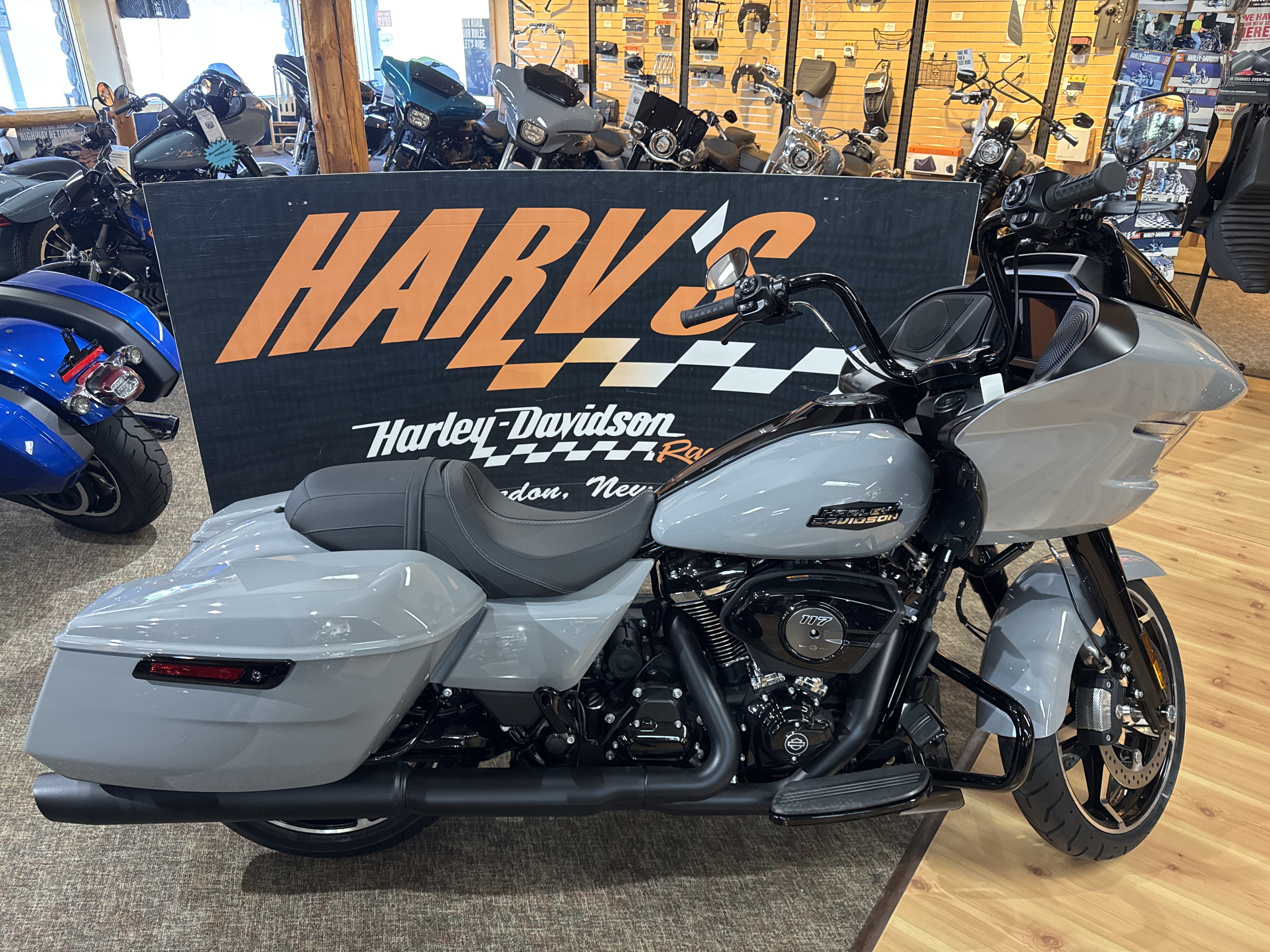 WC1007 HARLEYDAVIDSON バイク New 2025 Harley-Davidson Road Glide® 3 Motorcycle - Specs, Price