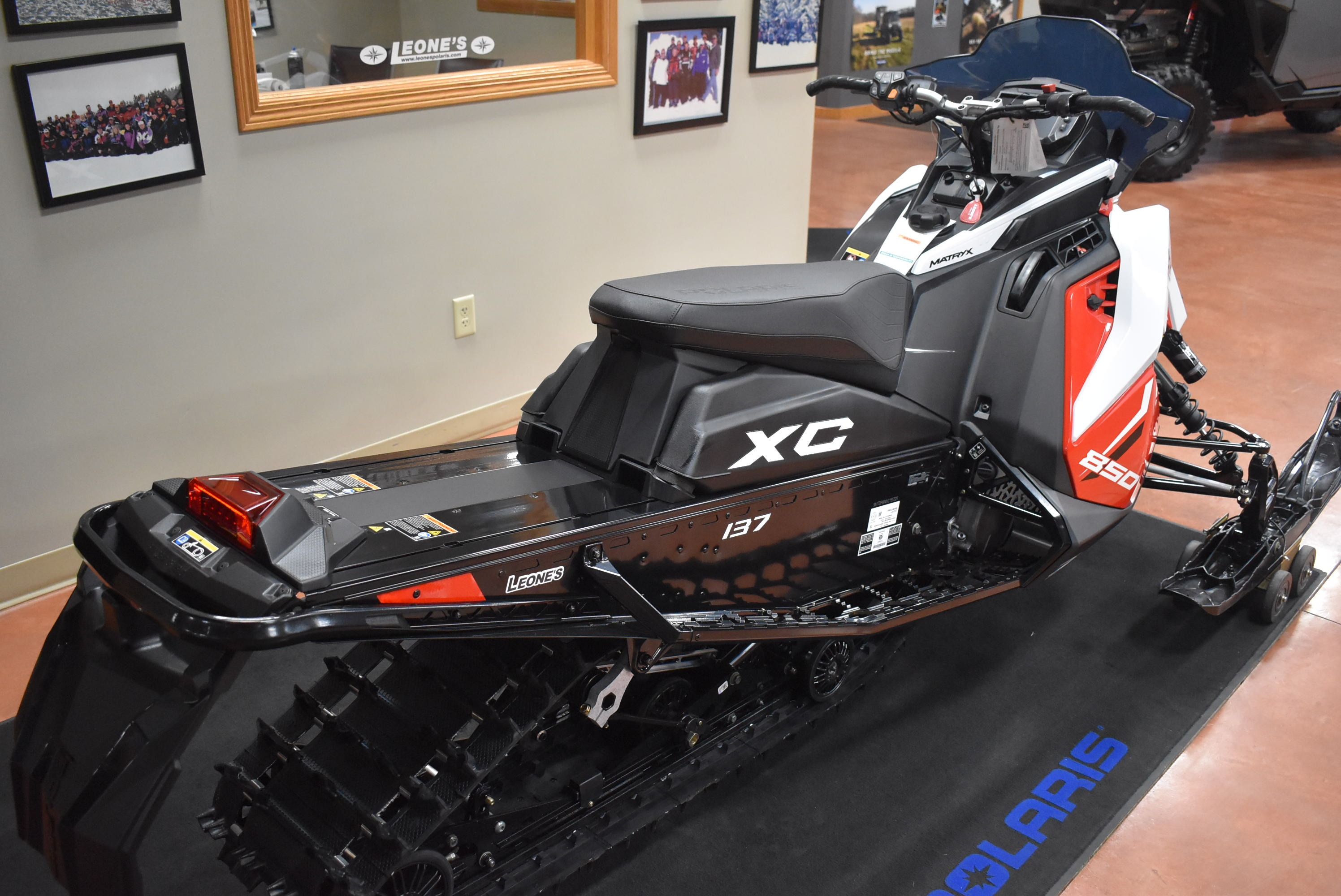 2027 Polaris 850 INDY XC 137 Indy Red 7S ES 6