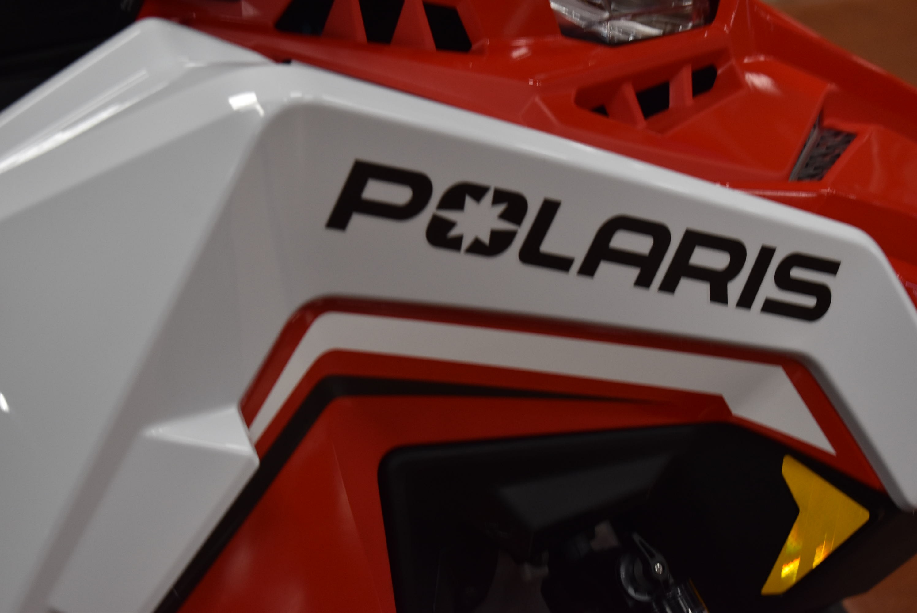 2027 Polaris 850 INDY XC 137 Indy Red 7S ES 9