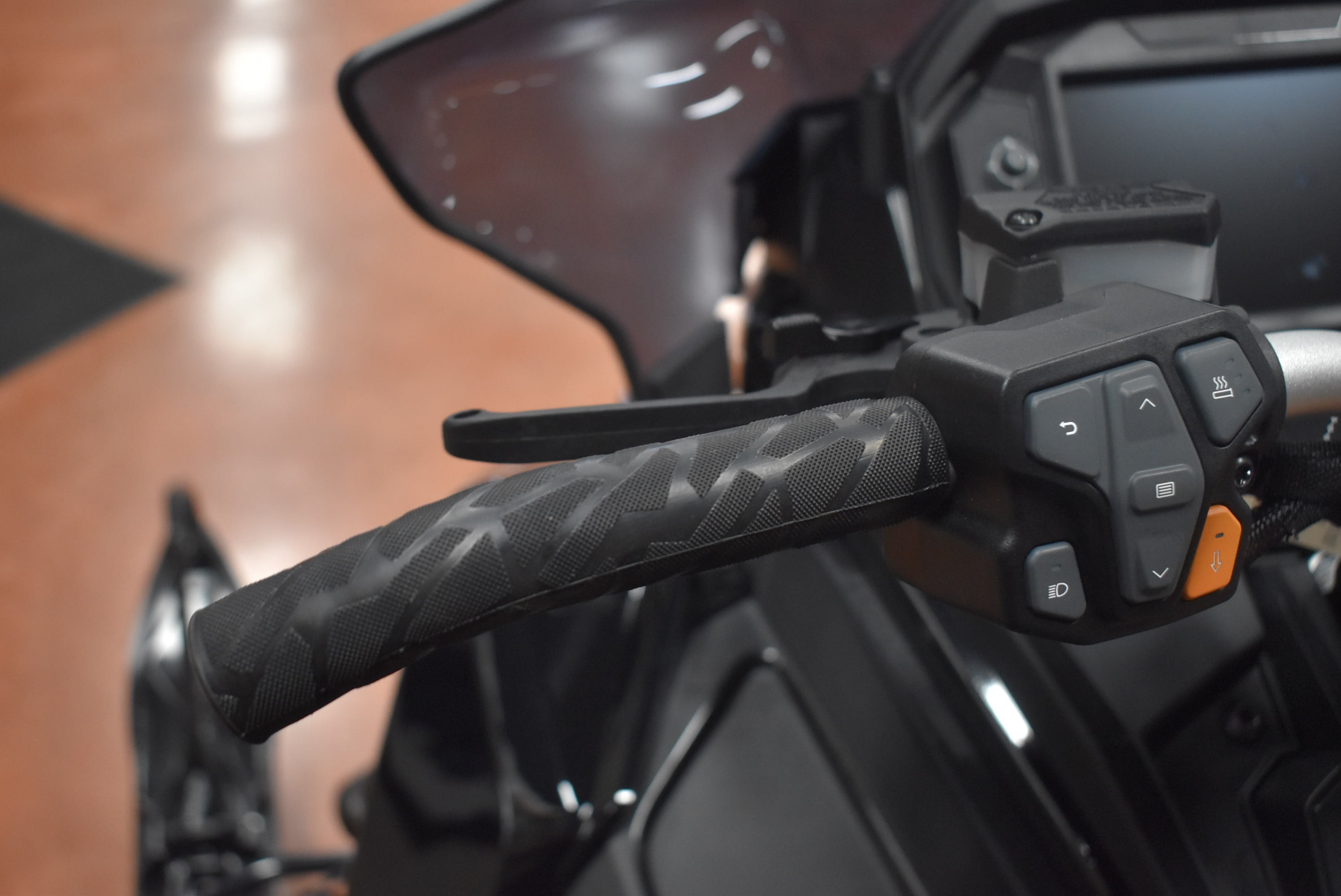 2027 Polaris 850 Switchback XC 146 Gloss Black 1.35 7S ES 11