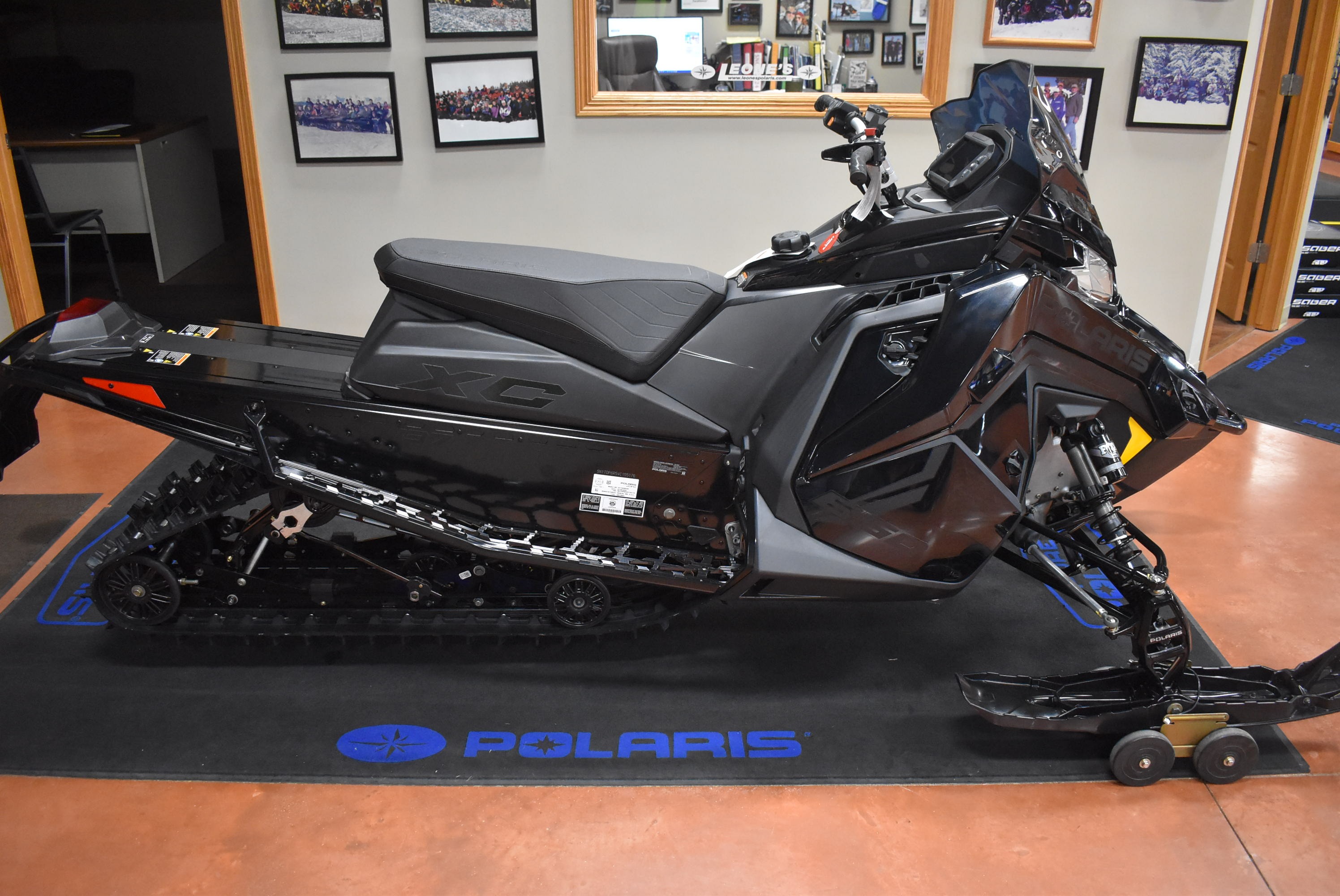 2027 Polaris 650 INDY XC 137 Gloss Black 7S ES 7