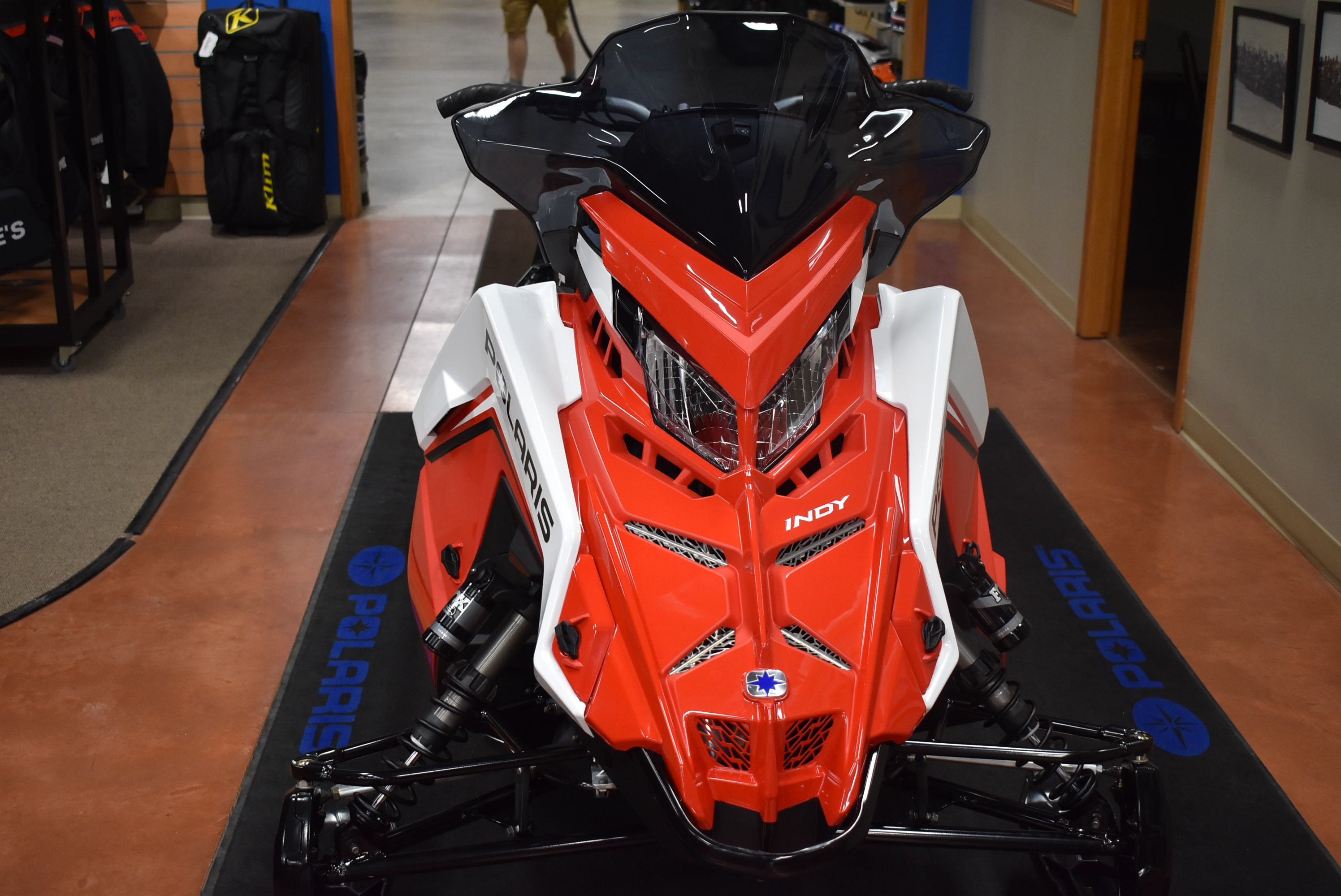 2027 Polaris 850 INDY XC 137 Indy Red ES 2