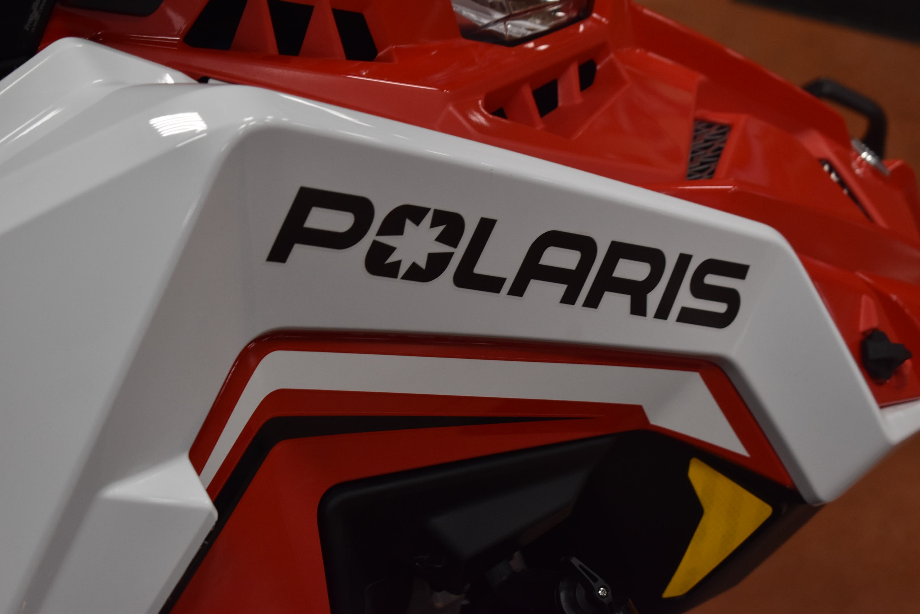 2027 Polaris 850 INDY XC 137 Indy Red ES 9