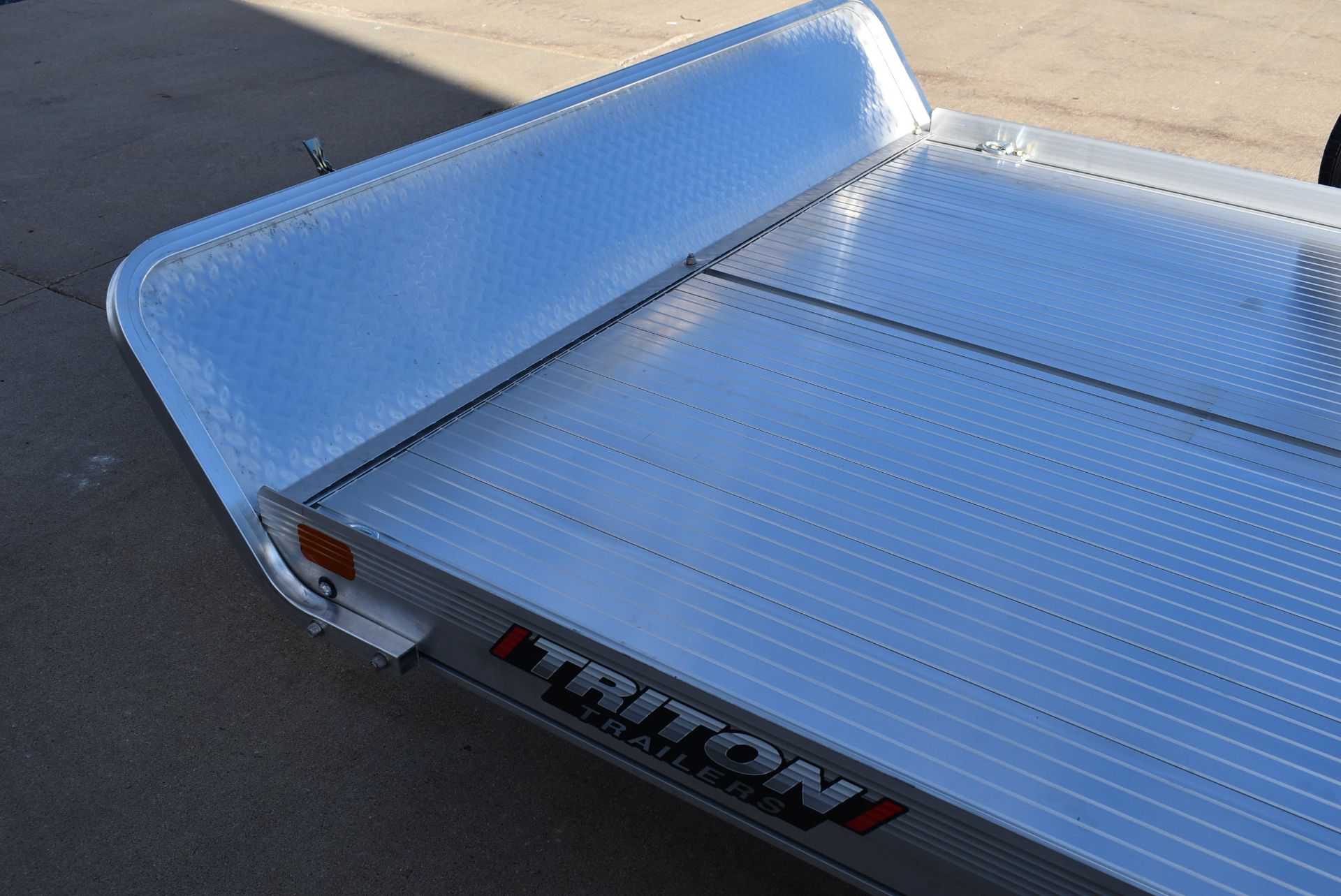 Triton photo 2