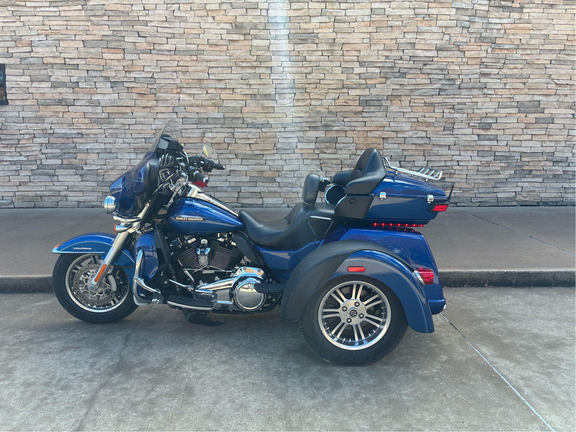 2017 Harley-Davidson Tri Glide® Ultra in Bossier City, Louisiana - Photo 1