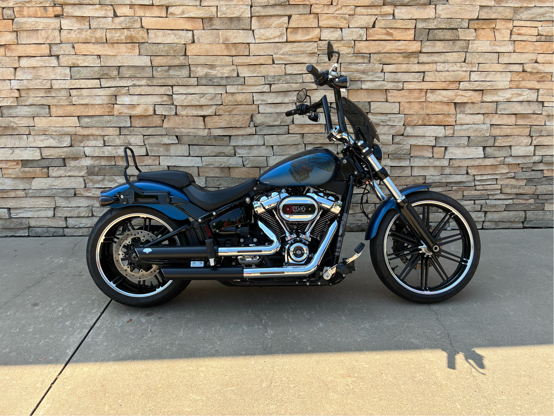 2018 Harley-Davidson 115th Anniversary Breakout® 114 in Bossier City, Louisiana - Photo 3