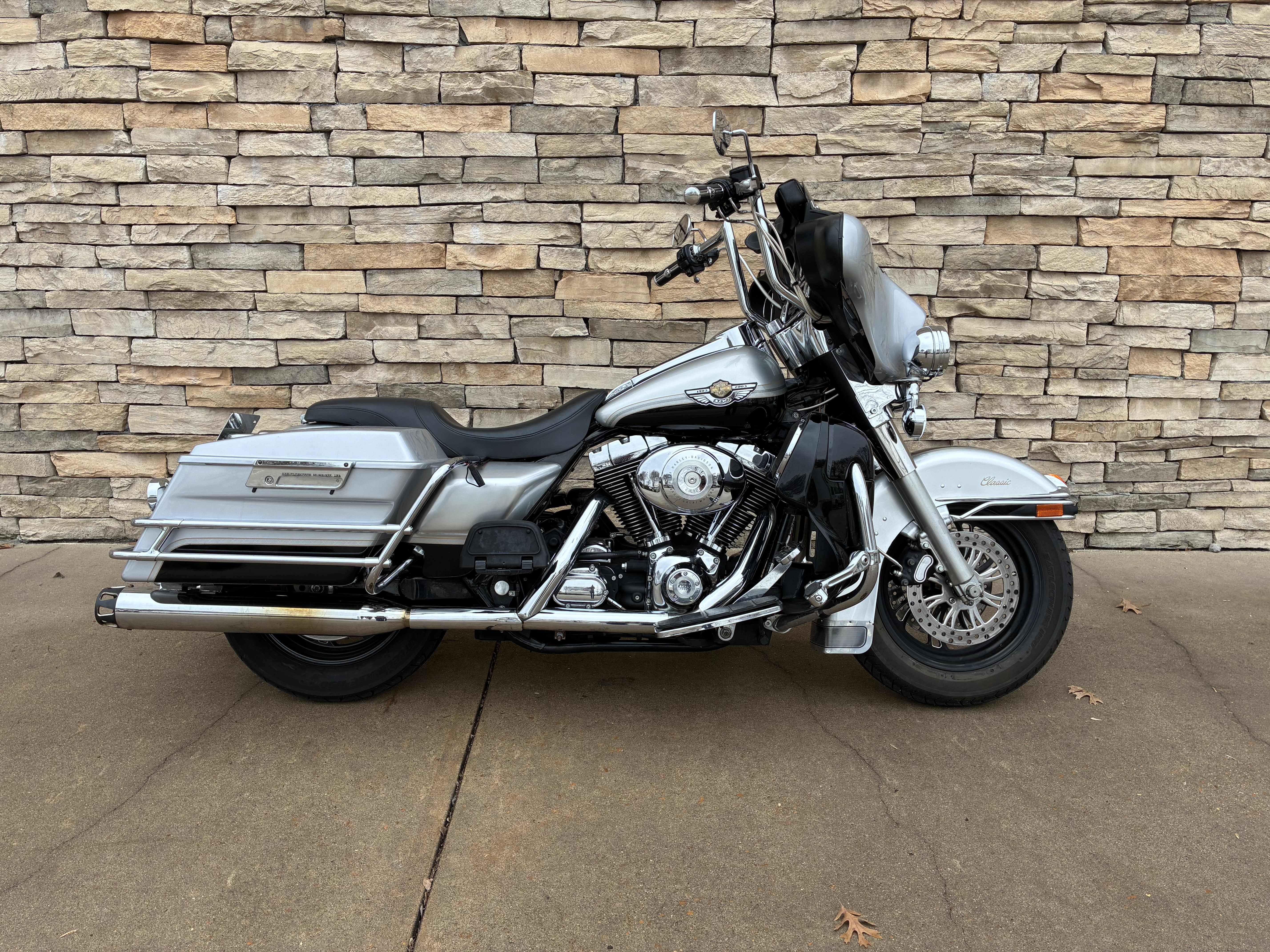 2003 Harley-Davidson FLHTC/FLHTCI Electra Glide® Classic in Bossier City, Louisiana - Photo 3