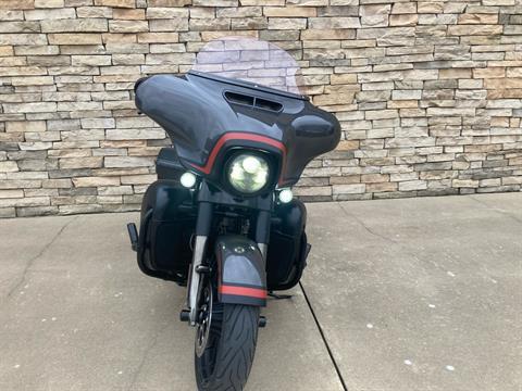 2018 Harley-Davidson CVO™ Street Glide® in Bossier City, Louisiana - Photo 2