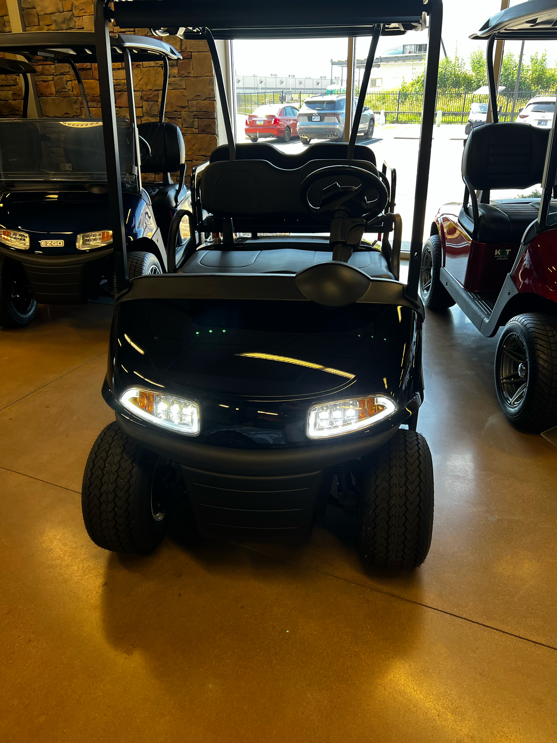 2018 EZGO RXV photo 6