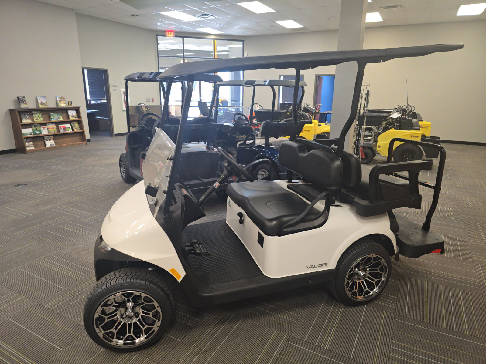 2024 EZGO Valor