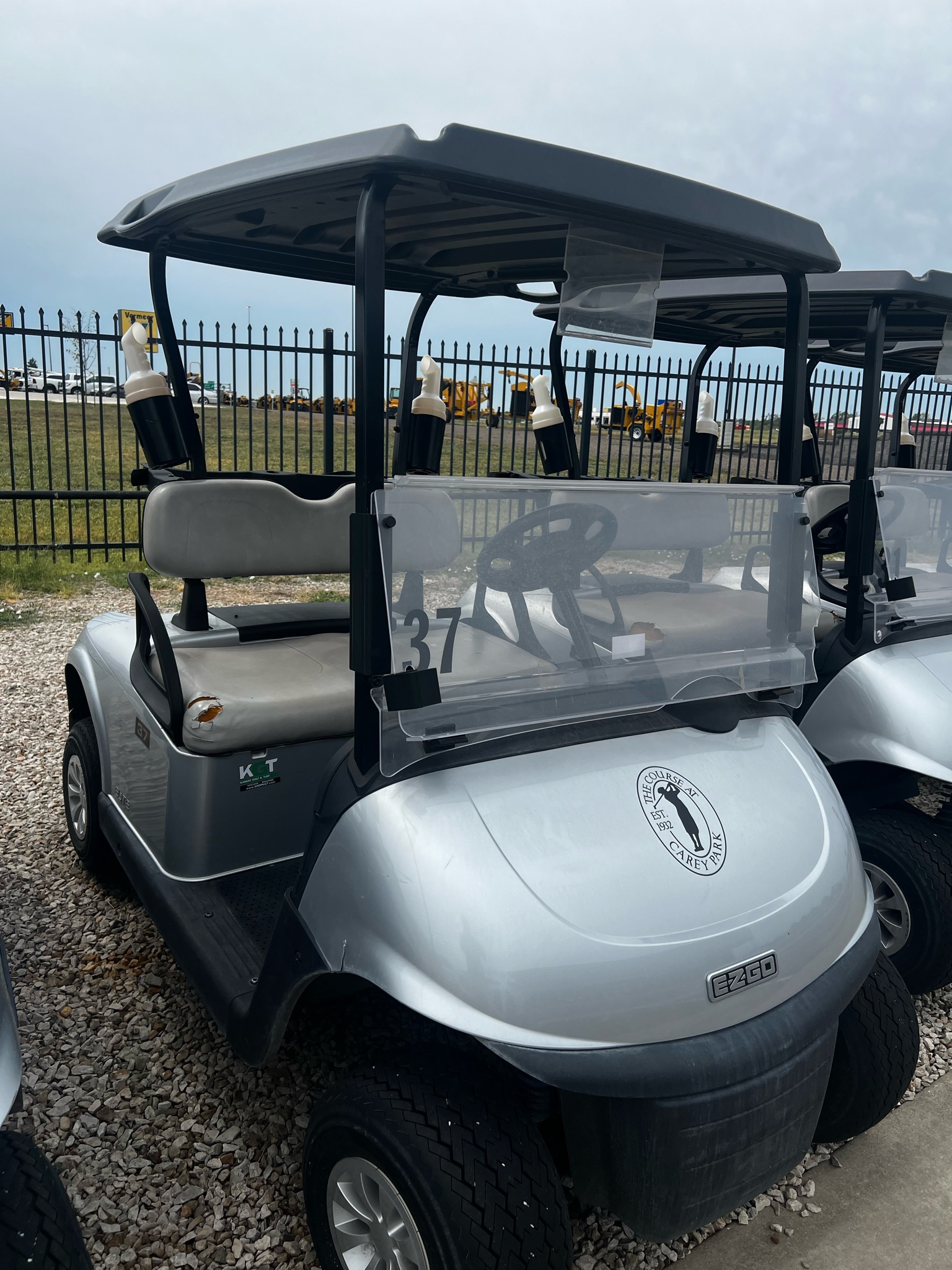 2021 EZGO RXV