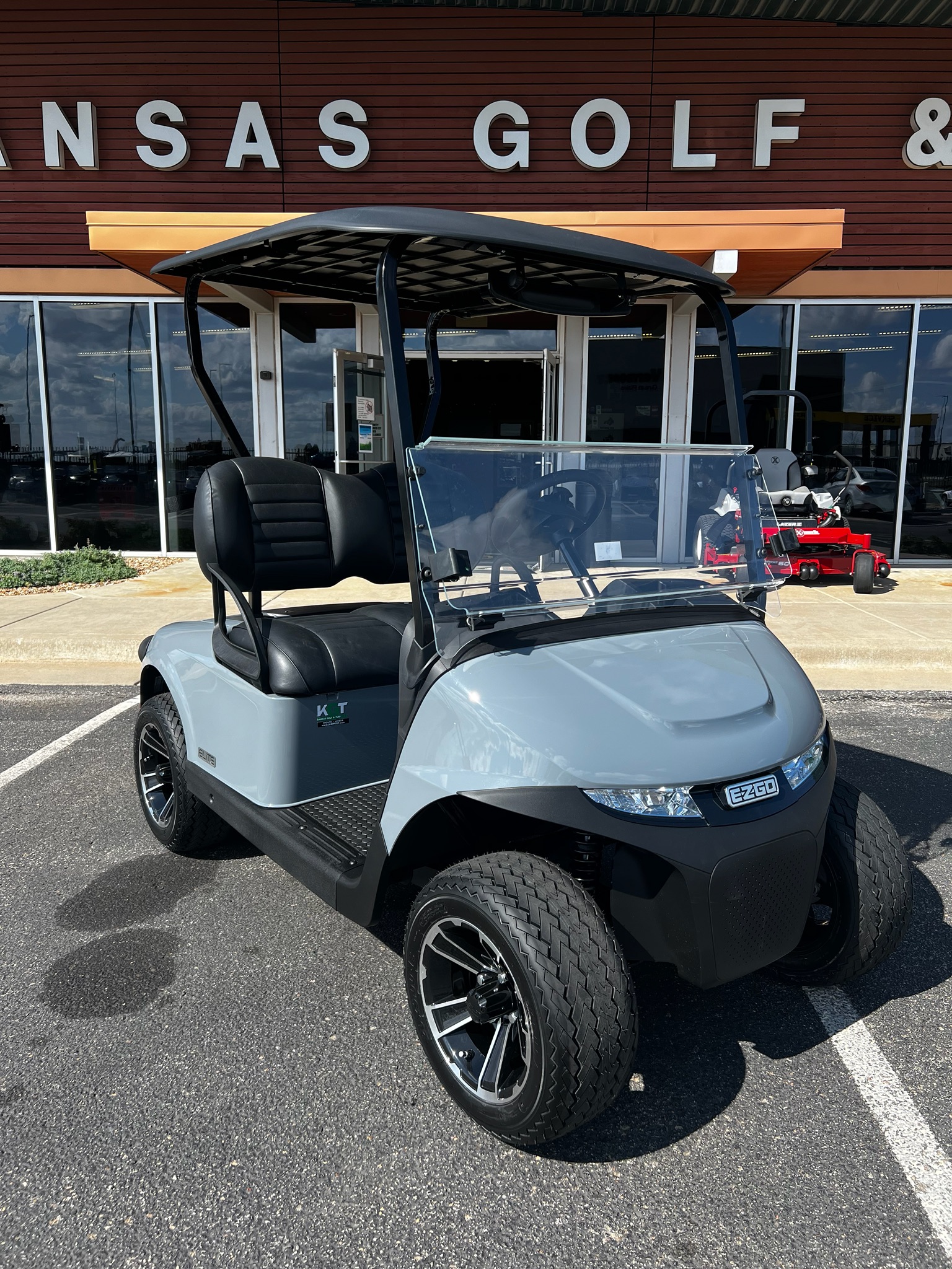 2027 EZGO RXV